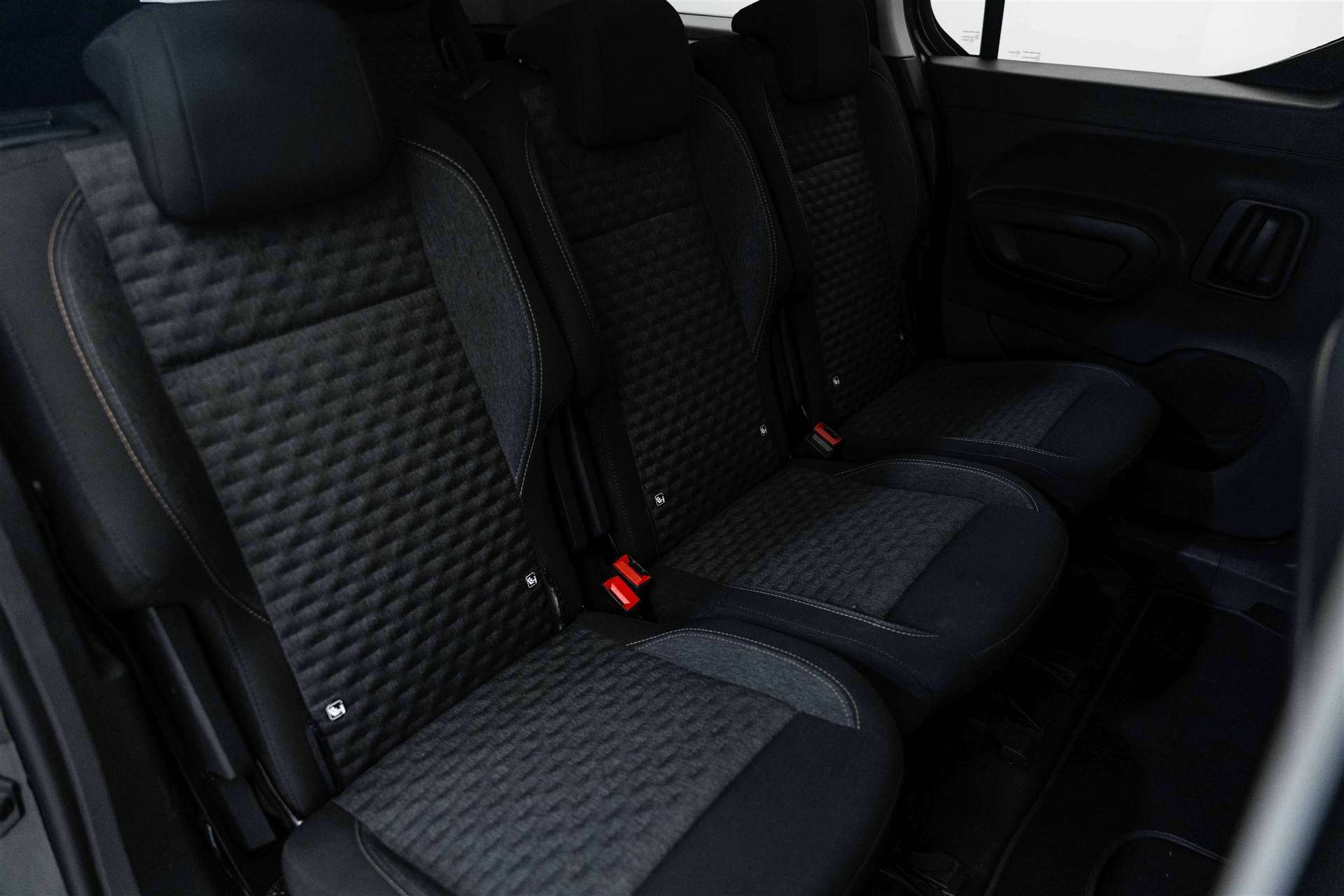 PEUGEOT Rifter Long 1.5 BlueHDi 7 Plätzer GT EAT-Automat-image-13