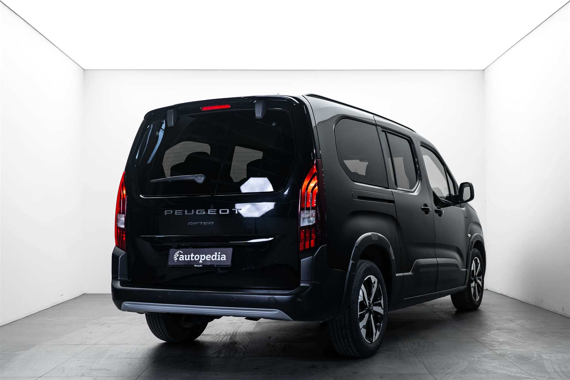 PEUGEOT Rifter Long 1.5 BlueHDi 7 Plätzer GT EAT-Automat-image-3