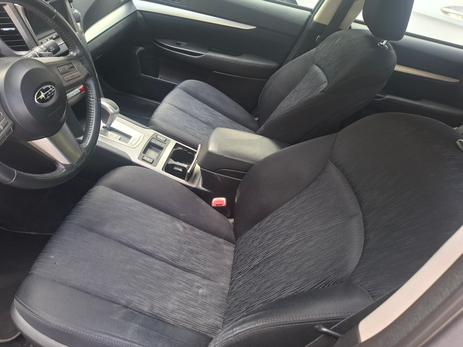 SUBARU Legacy 2.0i Swiss AWD Lineartronic-image-9