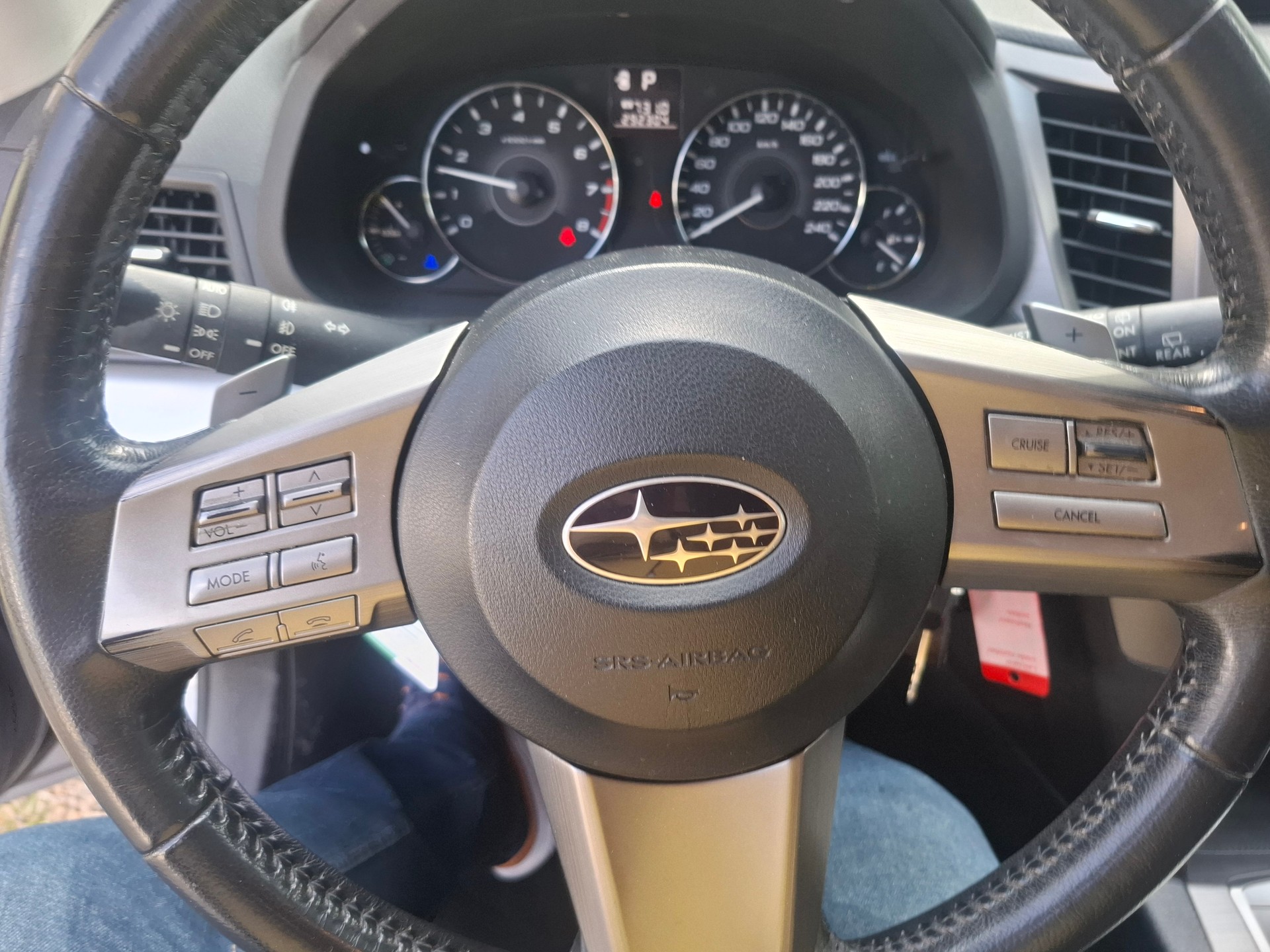 SUBARU Legacy 2.0i Swiss AWD Lineartronic-image-12