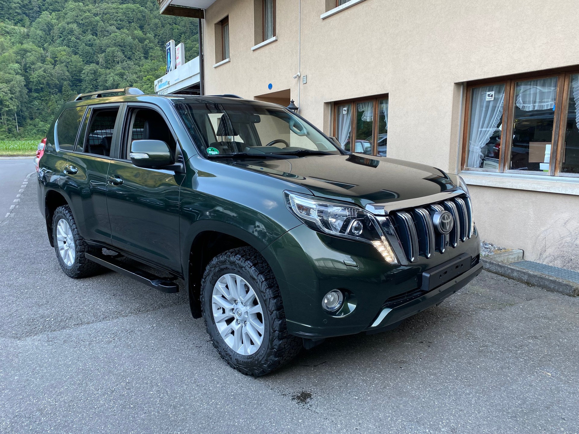 TOYOTA Land Cruiser 2.8TD Sol Premium Automat-image-11