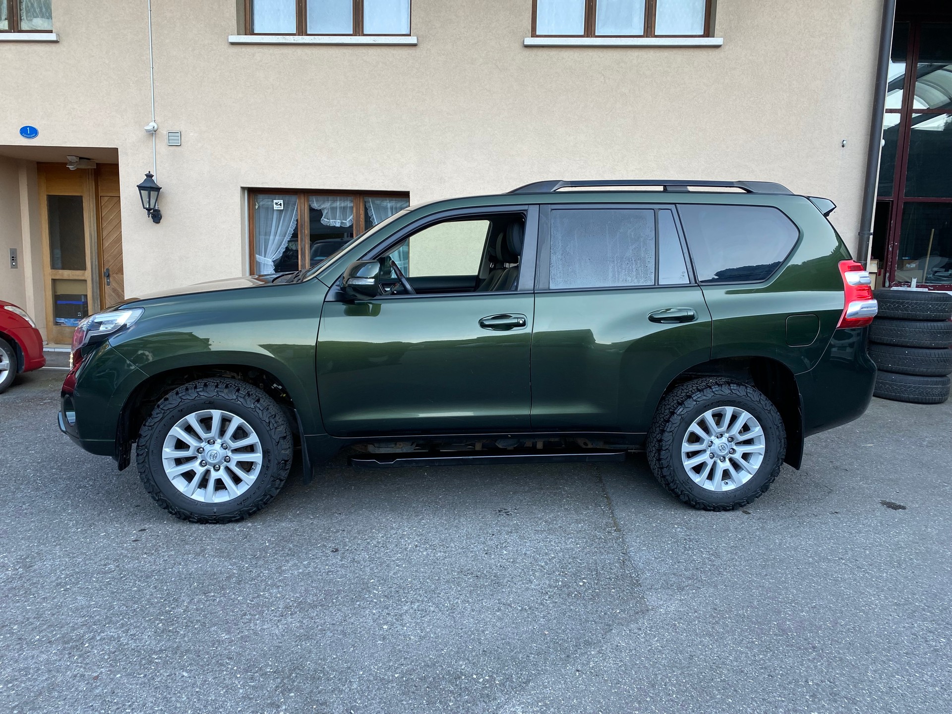 TOYOTA Land Cruiser 2.8TD Sol Premium Automat-image-13