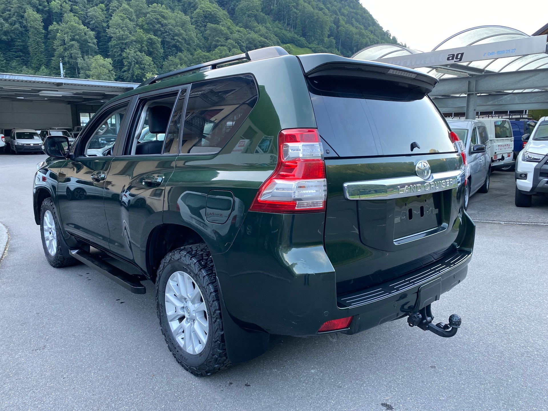 TOYOTA Land Cruiser 2.8TD Sol Premium Automat-image-12
