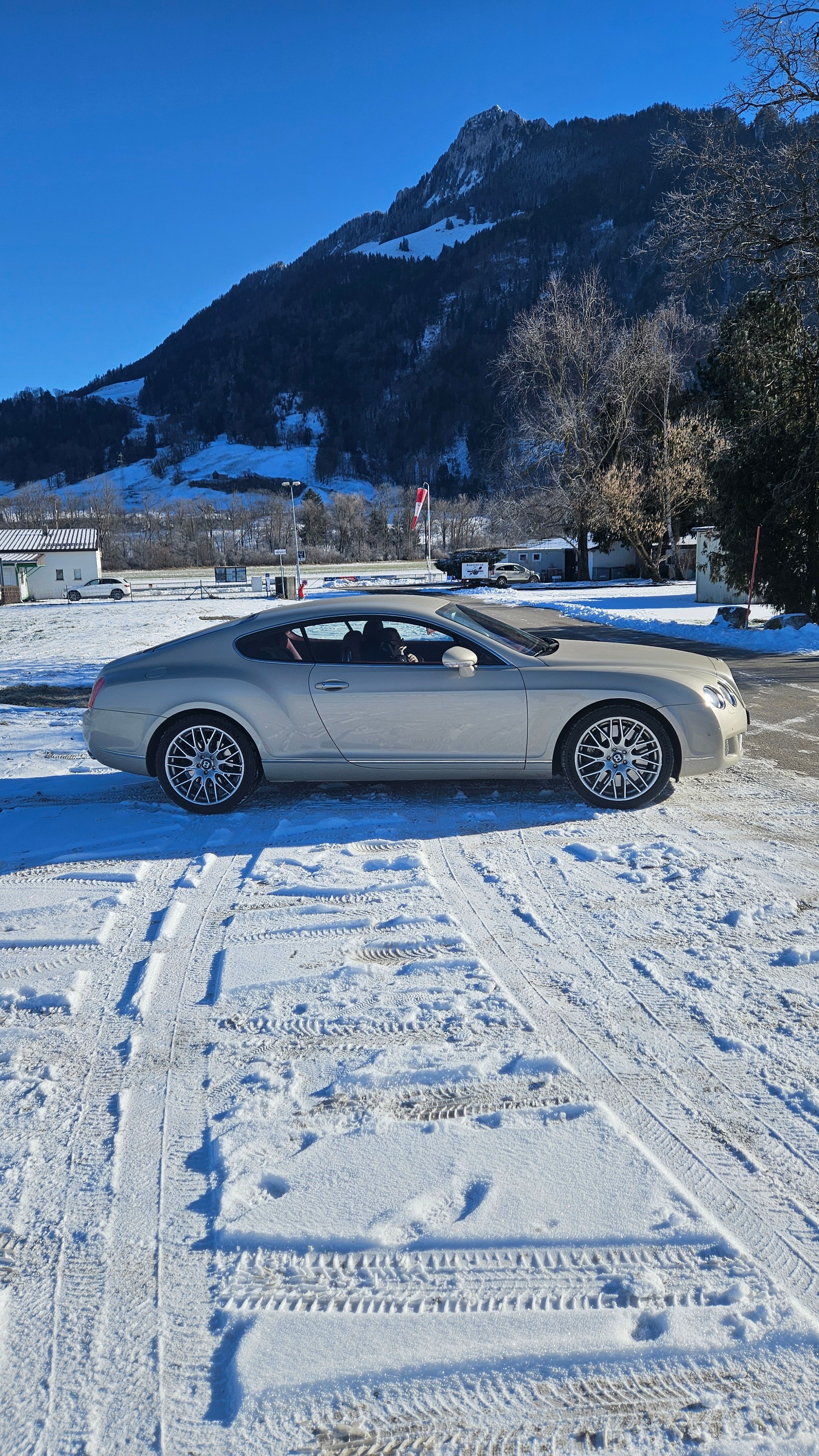 BENTLEY 6.0 V12-image-1