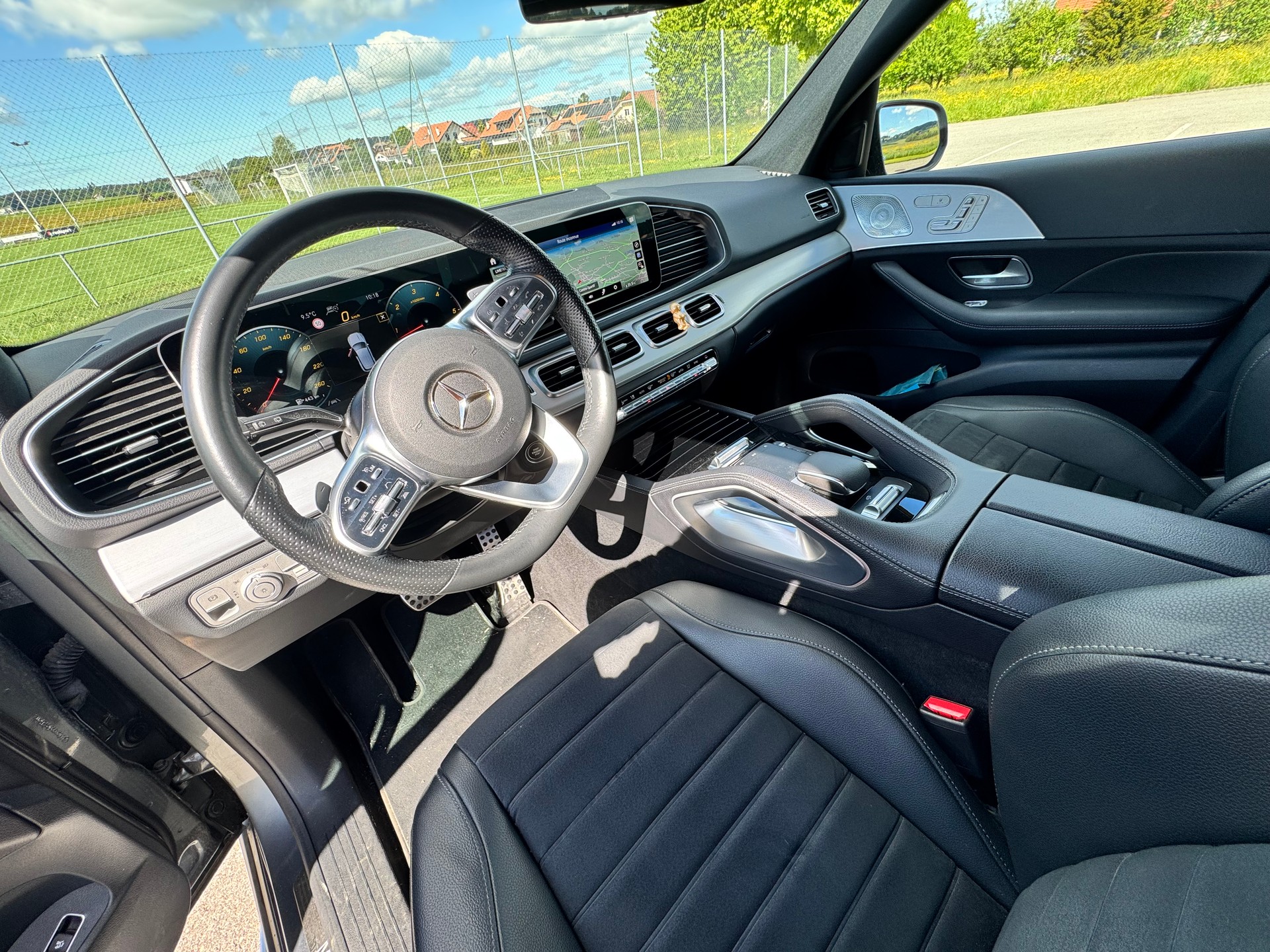 MERCEDES-BENZ GLE 400 d AMG Line 4matic-image-4
