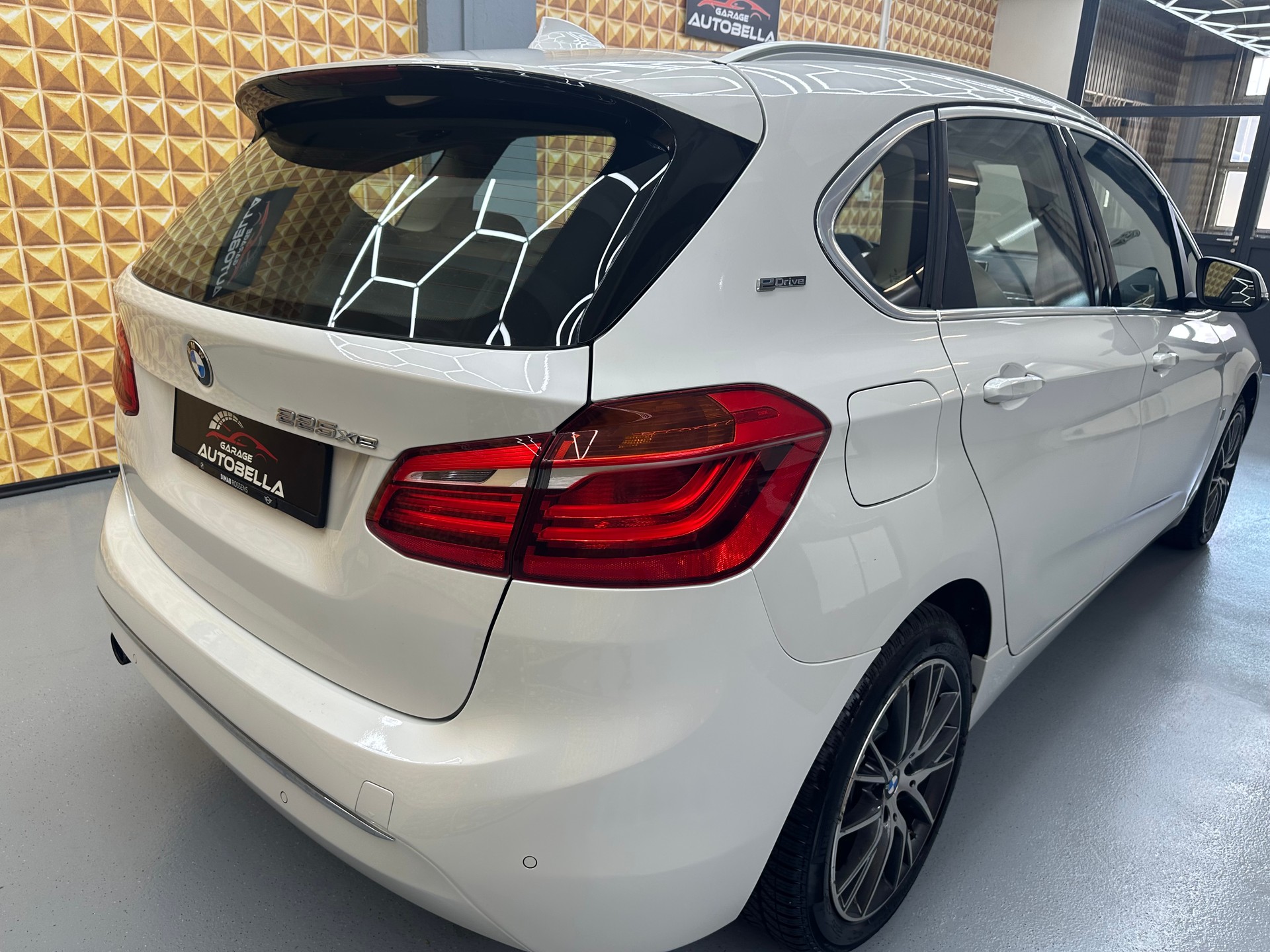 BMW 225xe iPerformance Active Tourer Steptronic-image-3
