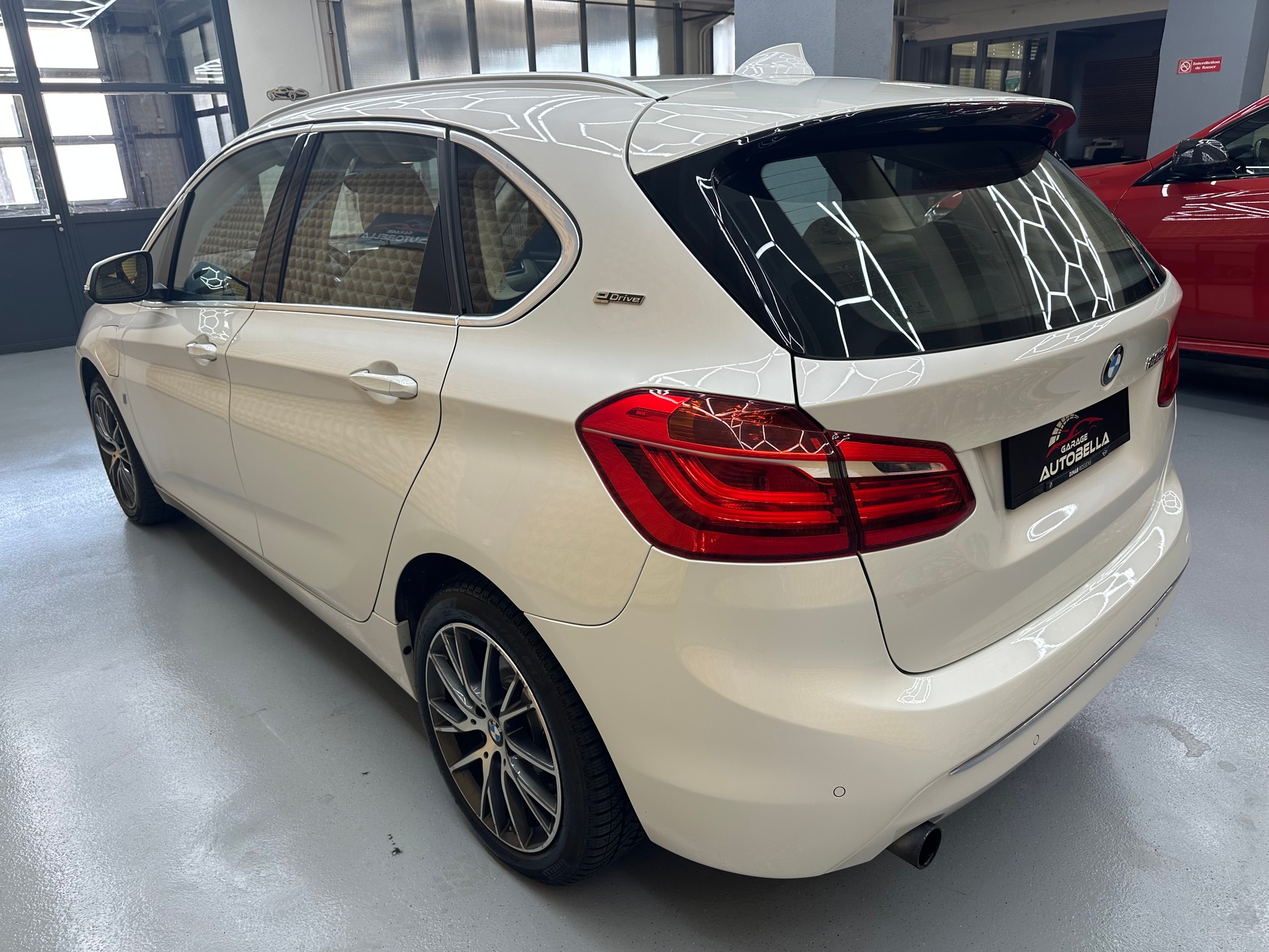 BMW 225xe iPerformance Active Tourer Steptronic-image-2