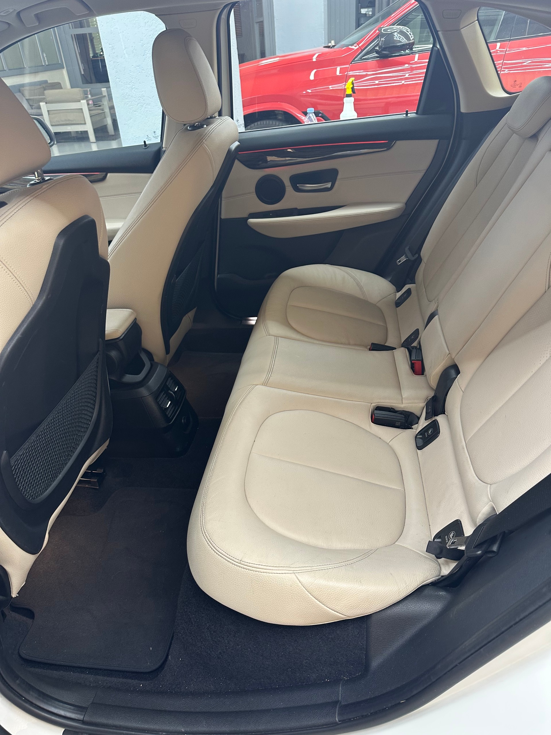 BMW 225xe iPerformance Active Tourer Steptronic-image-8