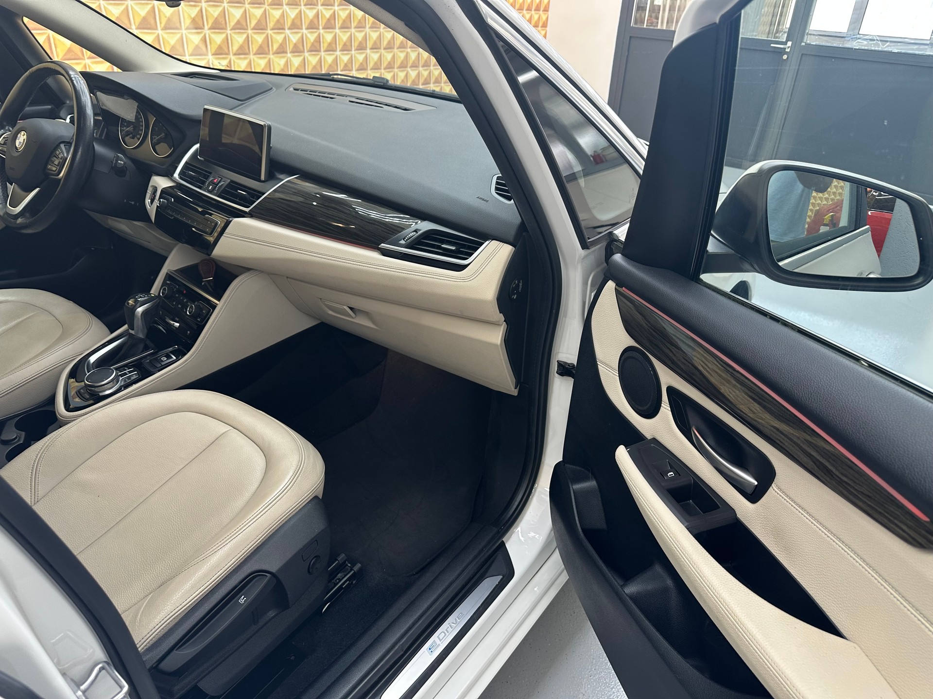 BMW 225xe iPerformance Active Tourer Steptronic-image-7