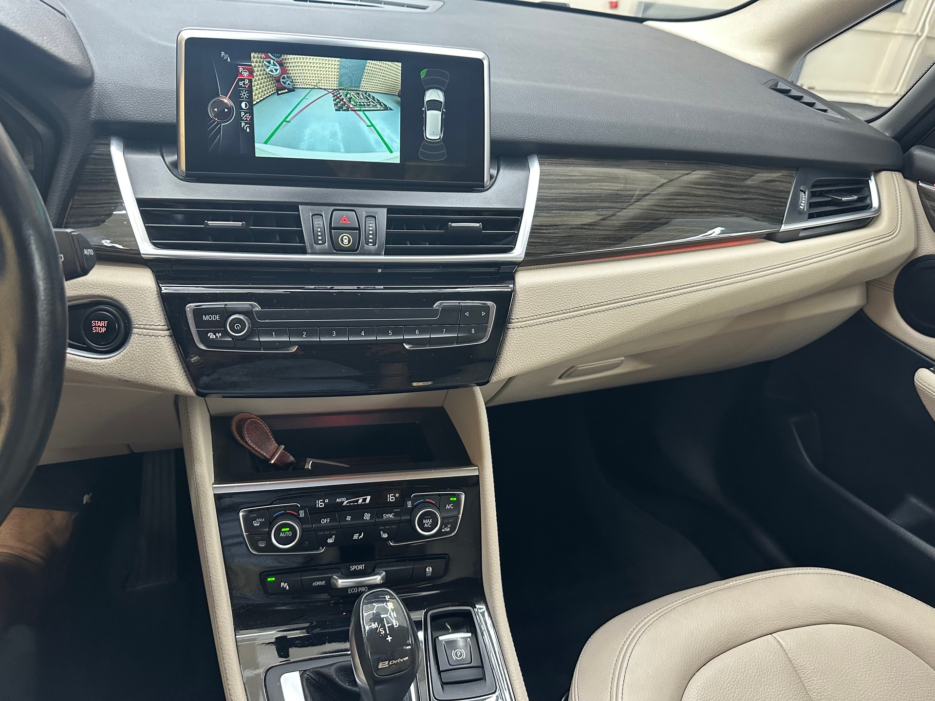 BMW 225xe iPerformance Active Tourer Steptronic-image-10