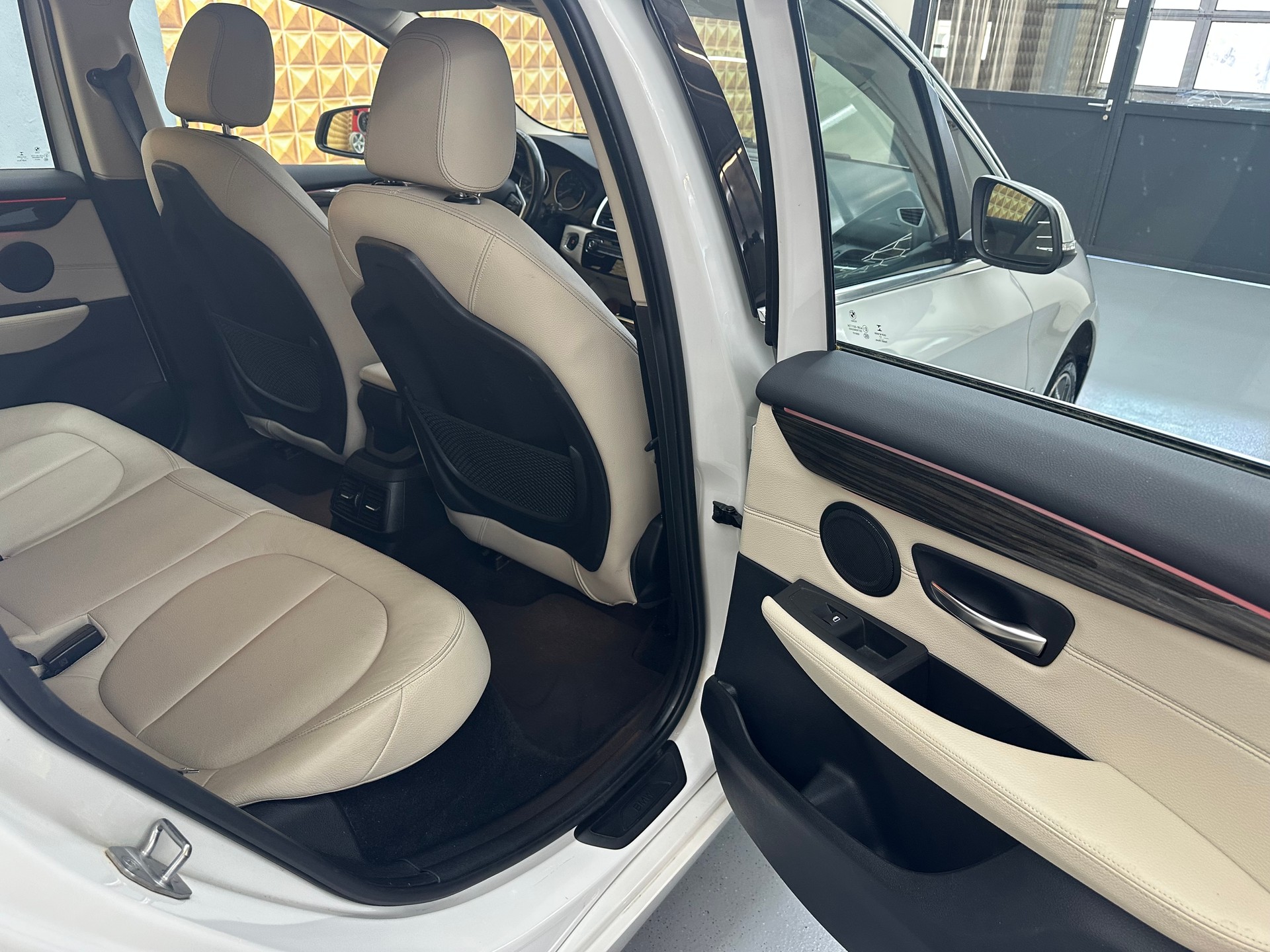 BMW 225xe iPerformance Active Tourer Steptronic-image-9