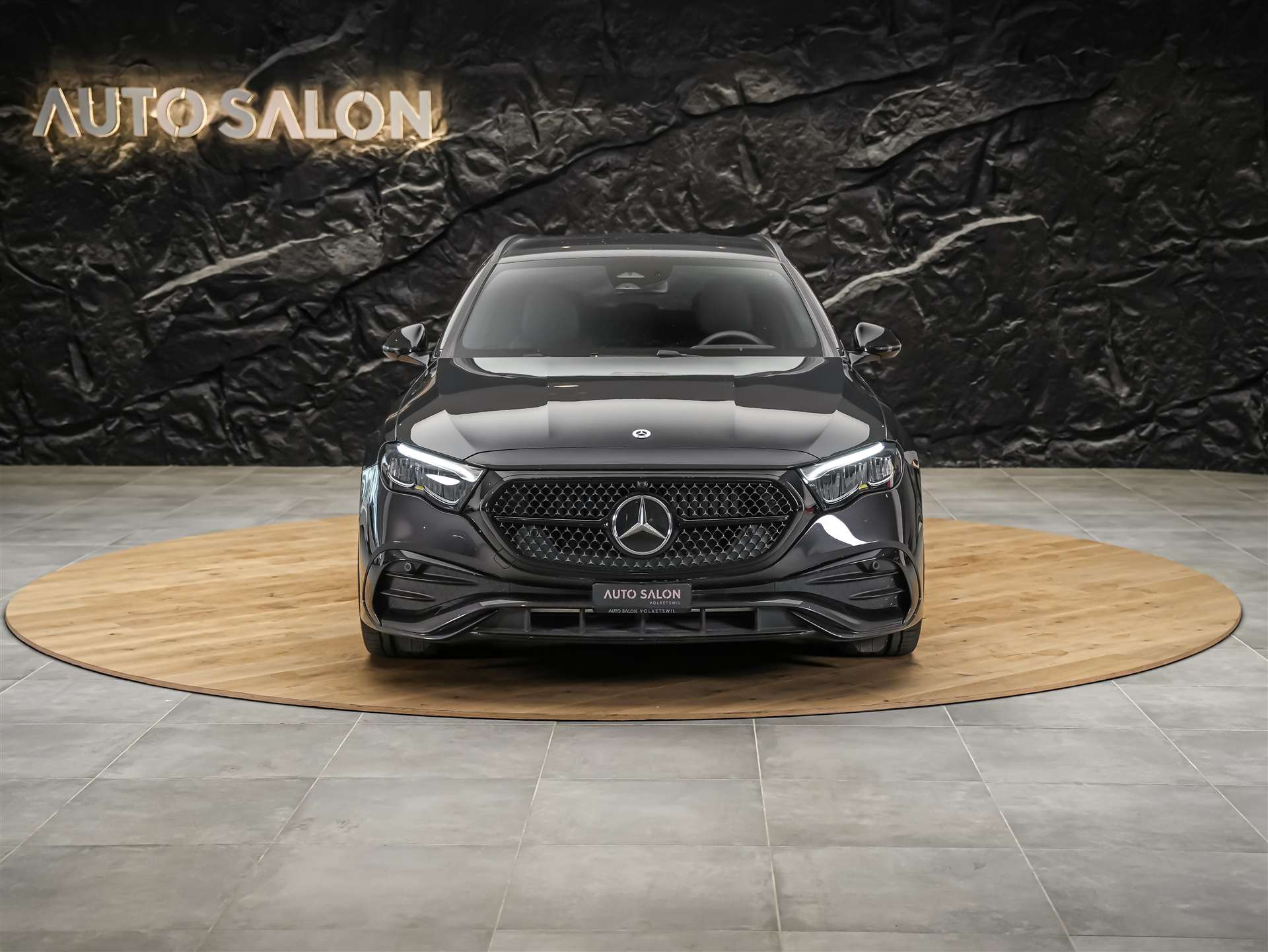 MERCEDES-BENZ E 220 d AMG Line 4matic Kombi *Werksgarantie*21" Felgen*Abstandsregler*-image-6