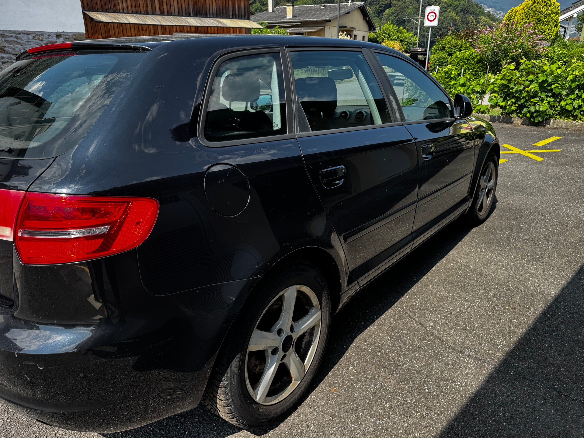 AUDI A3 1.8 TFSI Attraction quattro-image-4