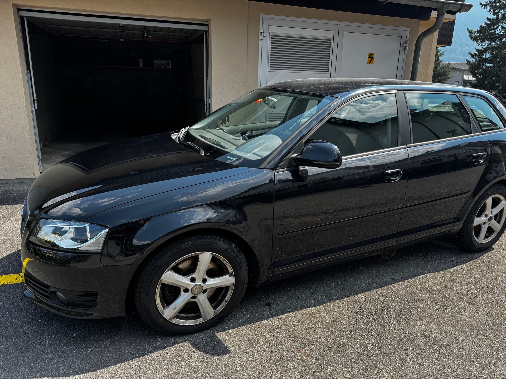 AUDI A3 1.8 TFSI Attraction quattro-image-2