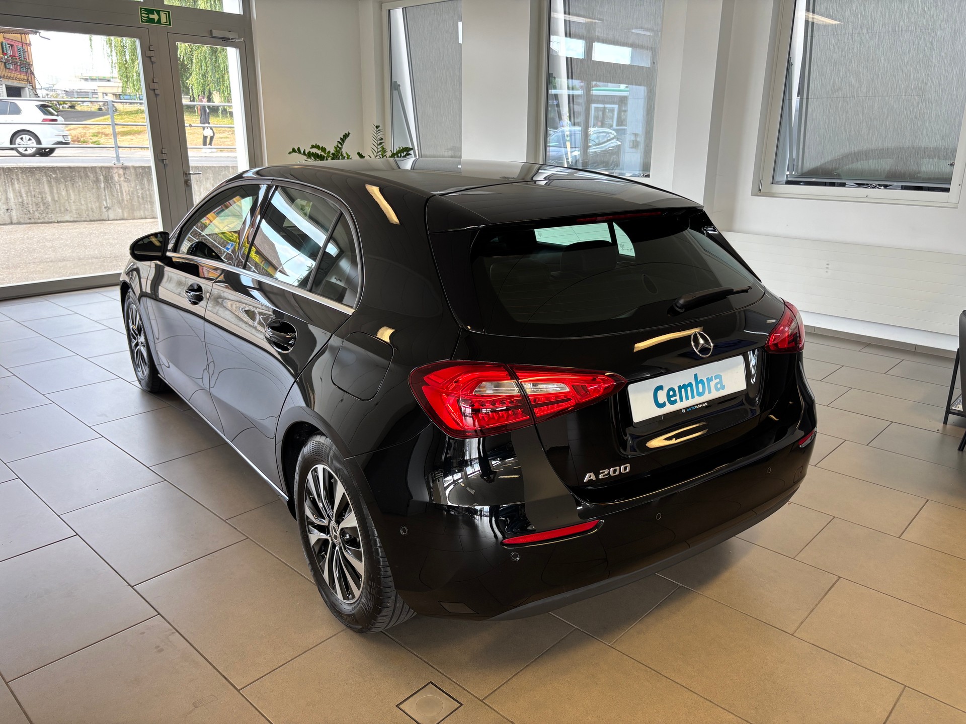 MERCEDES-BENZ A 200 SE Line 7G-DCT-image-3