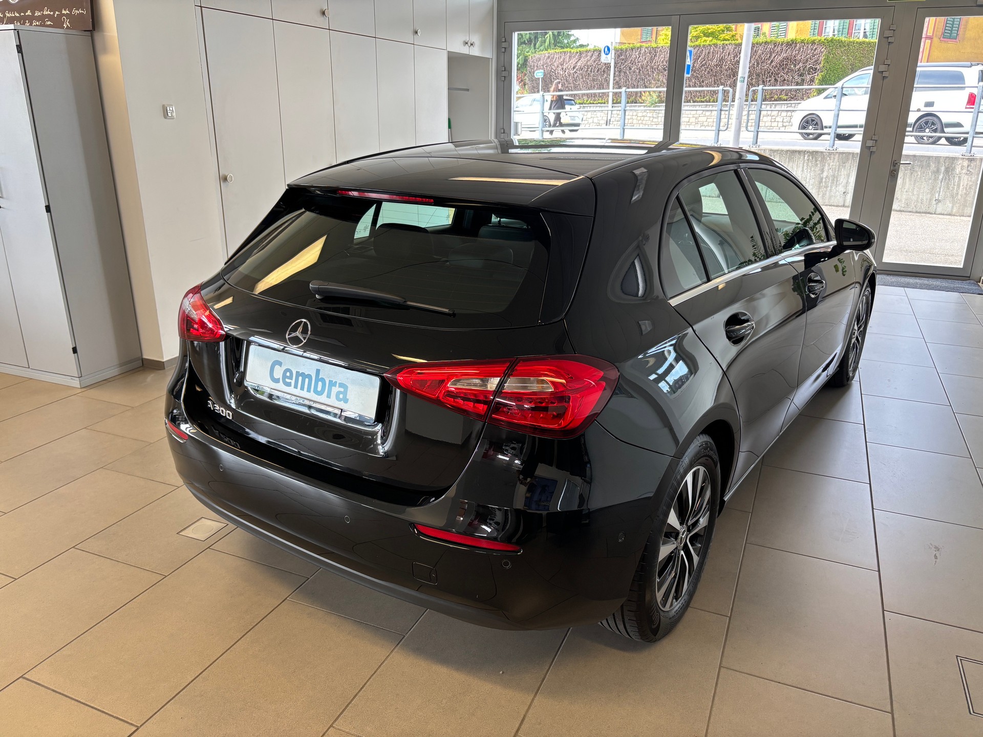 MERCEDES-BENZ A 200 SE Line 7G-DCT-image-2