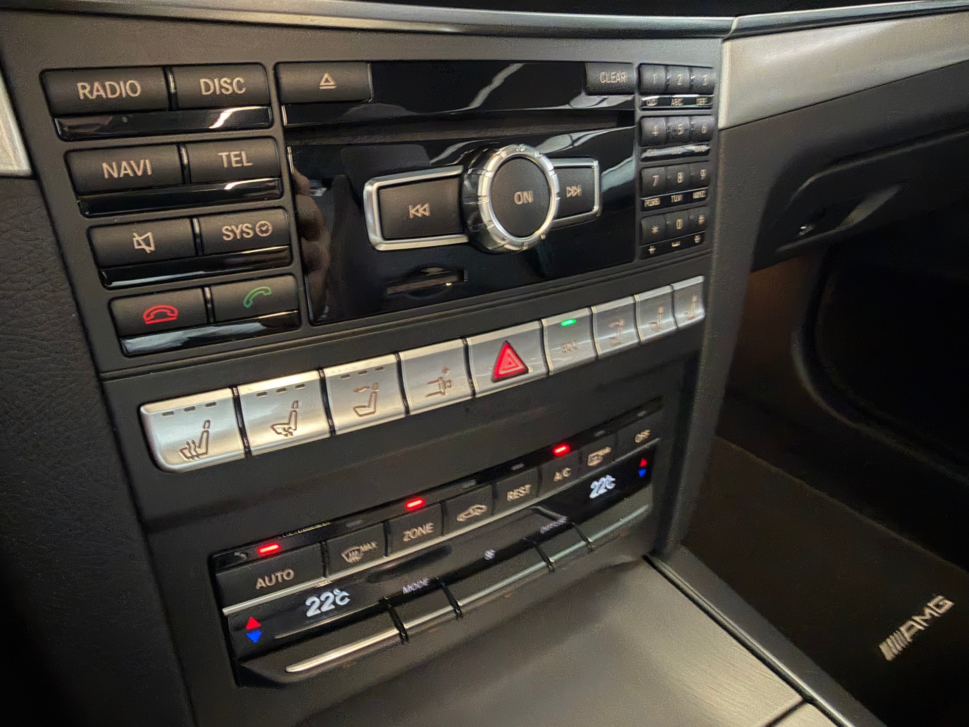 MERCEDES-BENZ E 400 7G-Tronic AMG LINE I 333 PS I-image-23