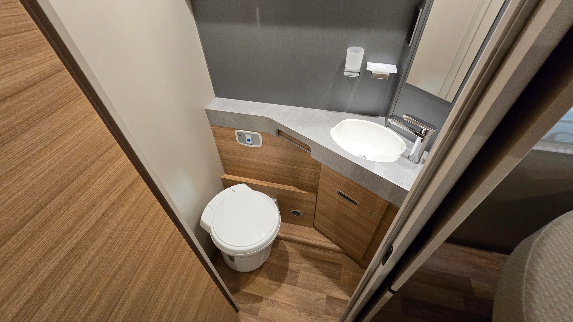DETHLEFFS Pulse GT T 7051 DBM / Fiat Ducato 2.3MJT 140PS-image-15