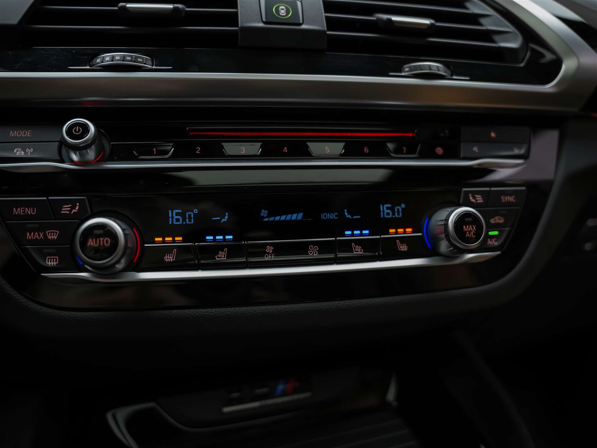 BMW X3 xDrive M Competition Steptronic *Head Up*Panorama*360° Kamera*-image-26