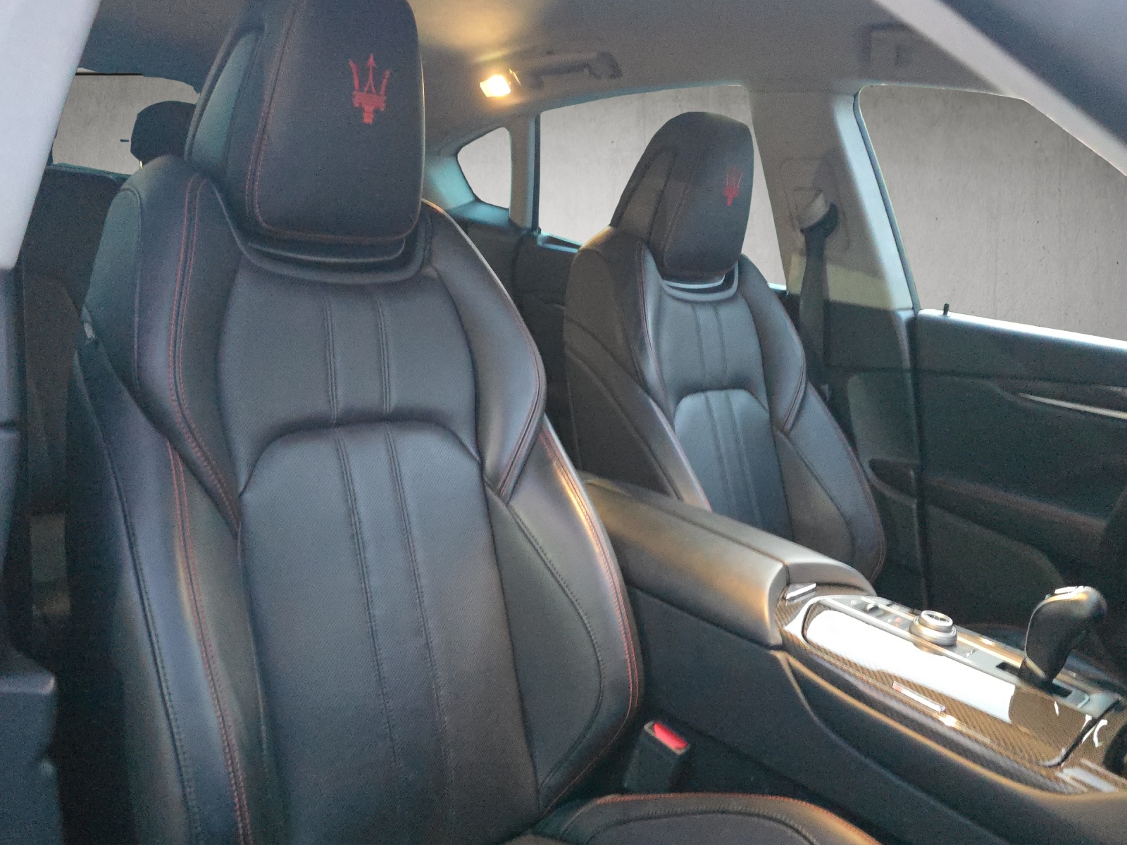 MASERATI Levante S 3.0 V6 GranLusso Automatica-image-10