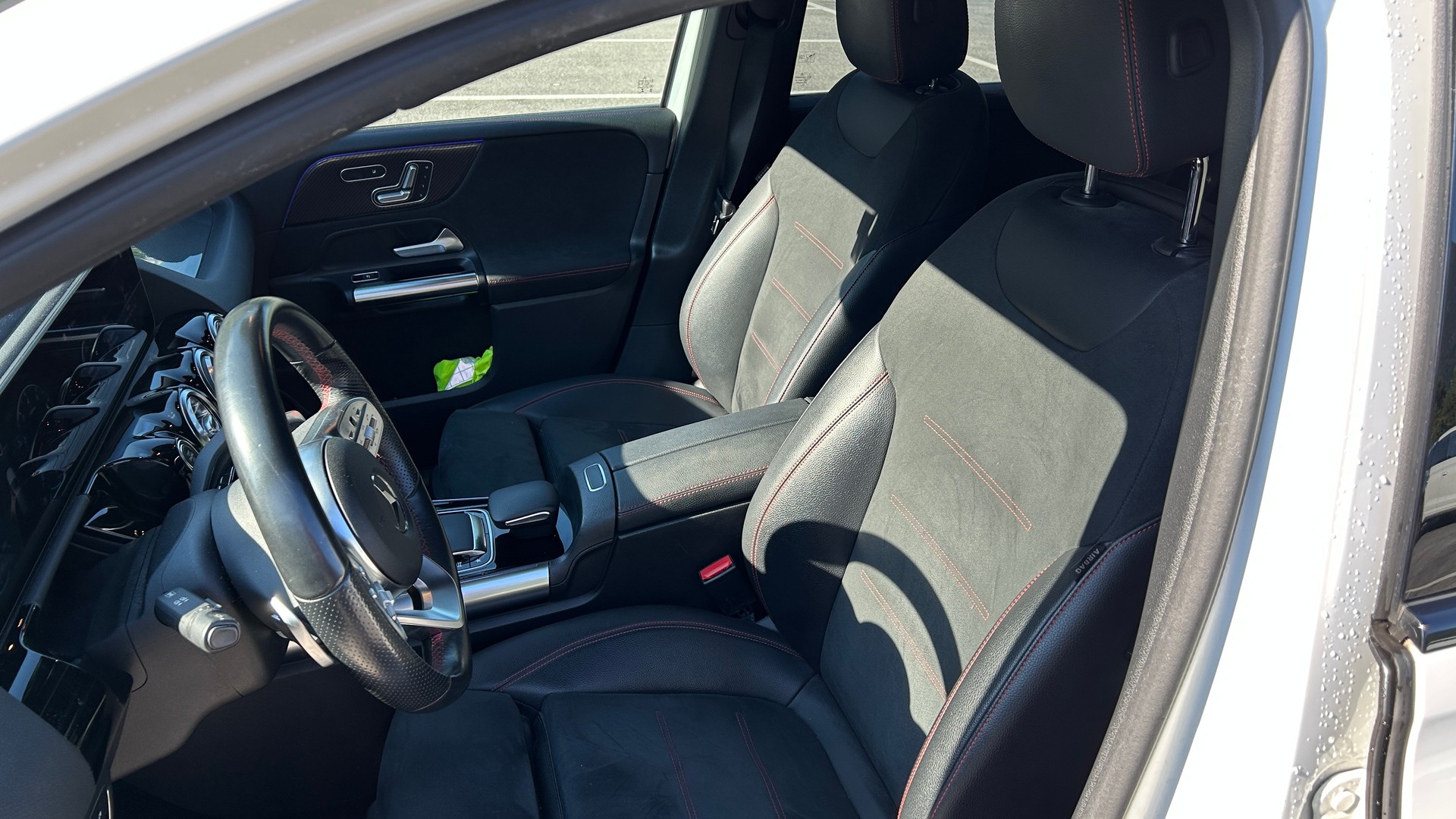 MERCEDES-BENZ B 250 AMG Line 4matic-image-4