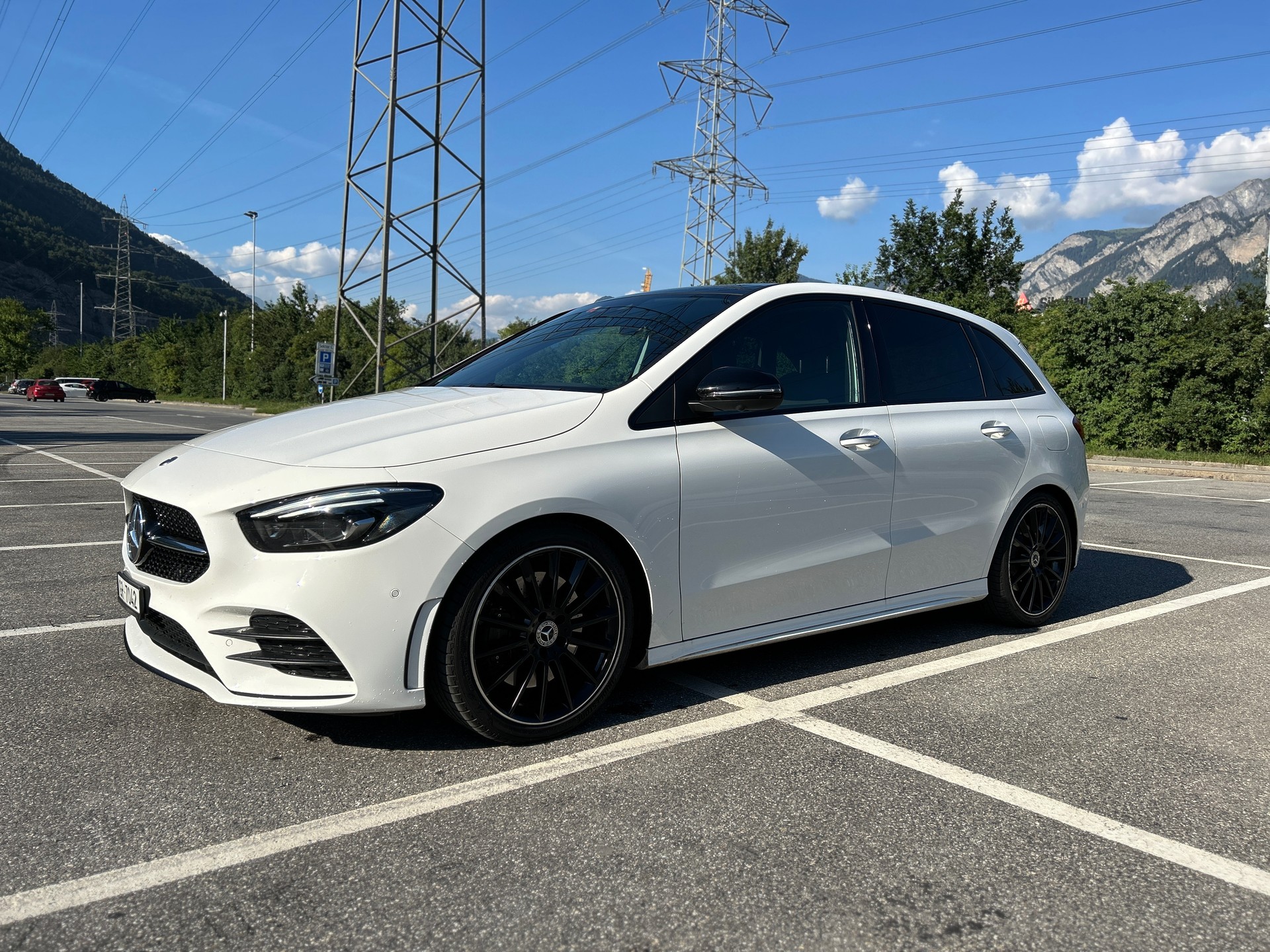 MERCEDES-BENZ B 250 AMG Line 4matic-image-0