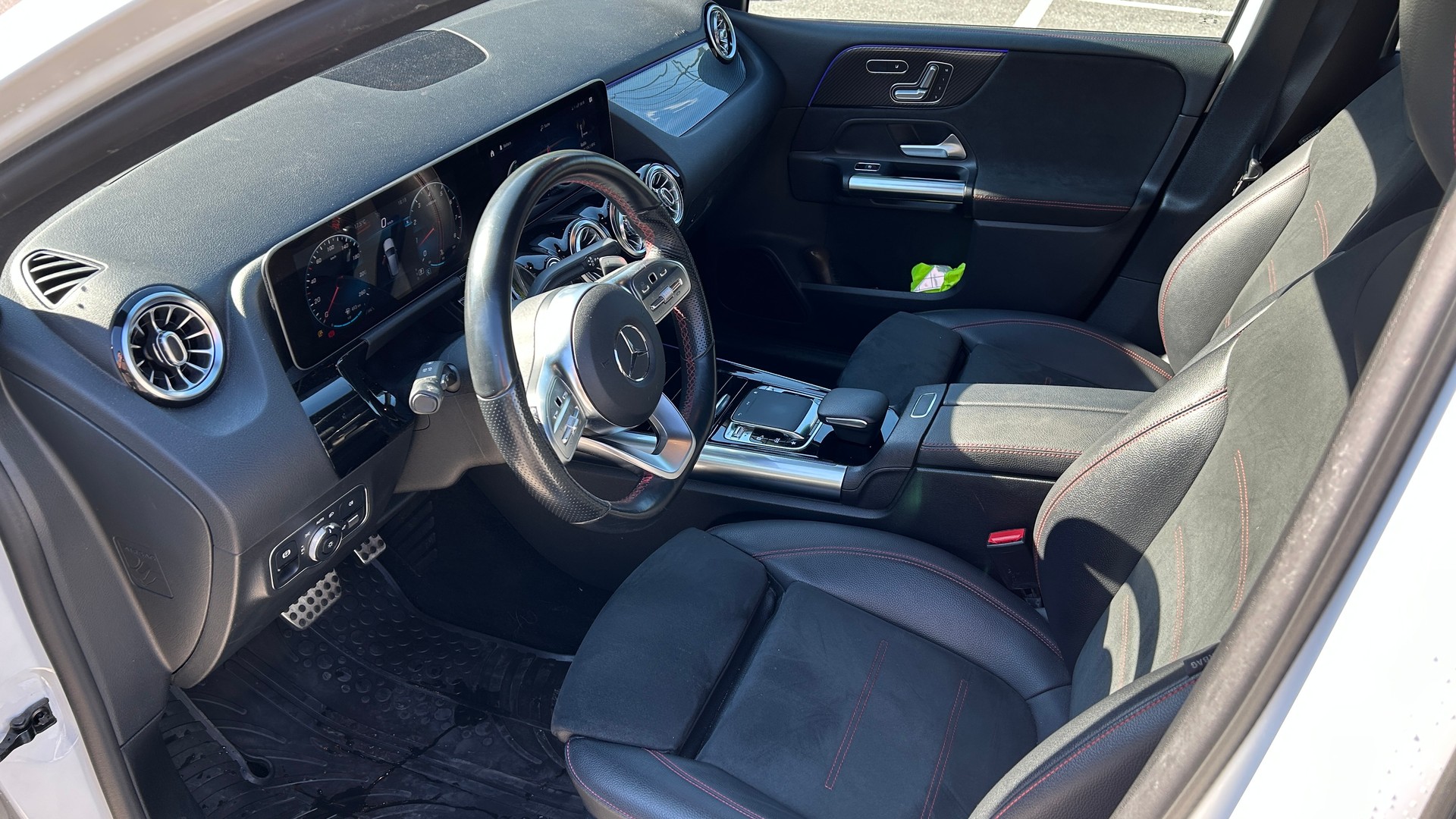 MERCEDES-BENZ B 250 AMG Line 4matic-image-3