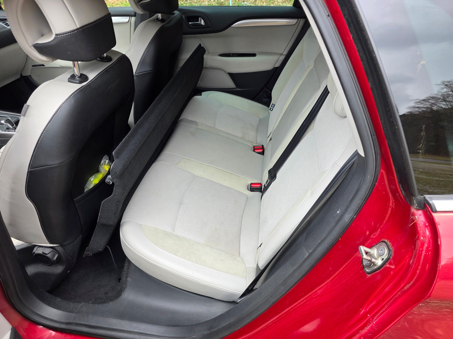 CITROEN C4 Berline 1.6 THP Séduction EGS6-image-14