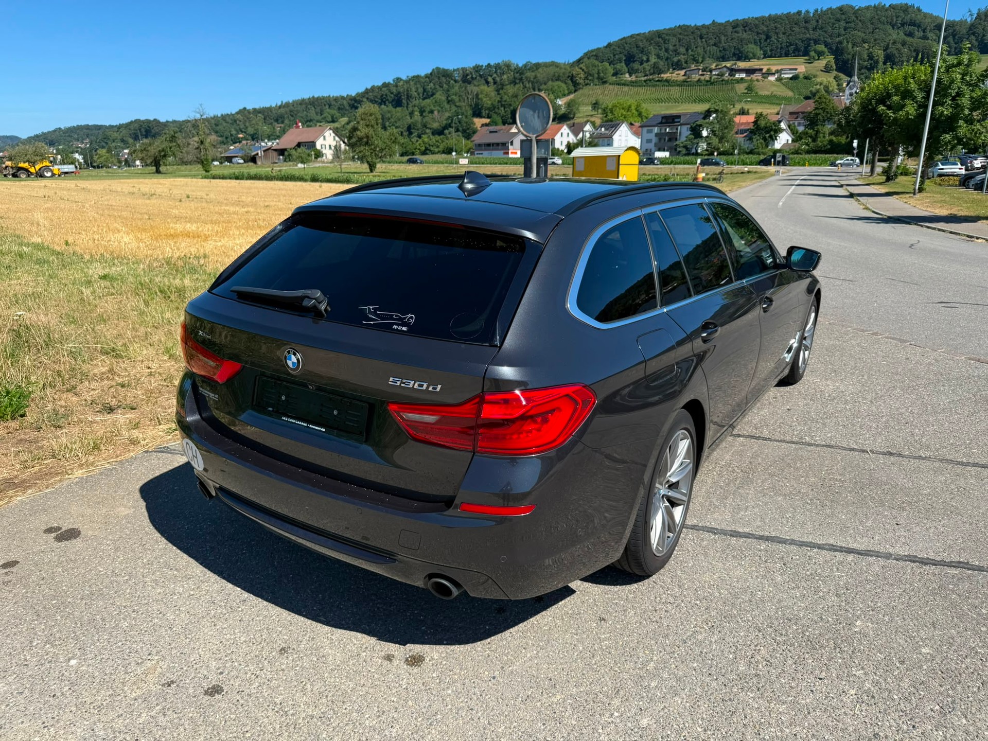 BMW 530d xDrive Touring Sport Line Steptronic-image-4