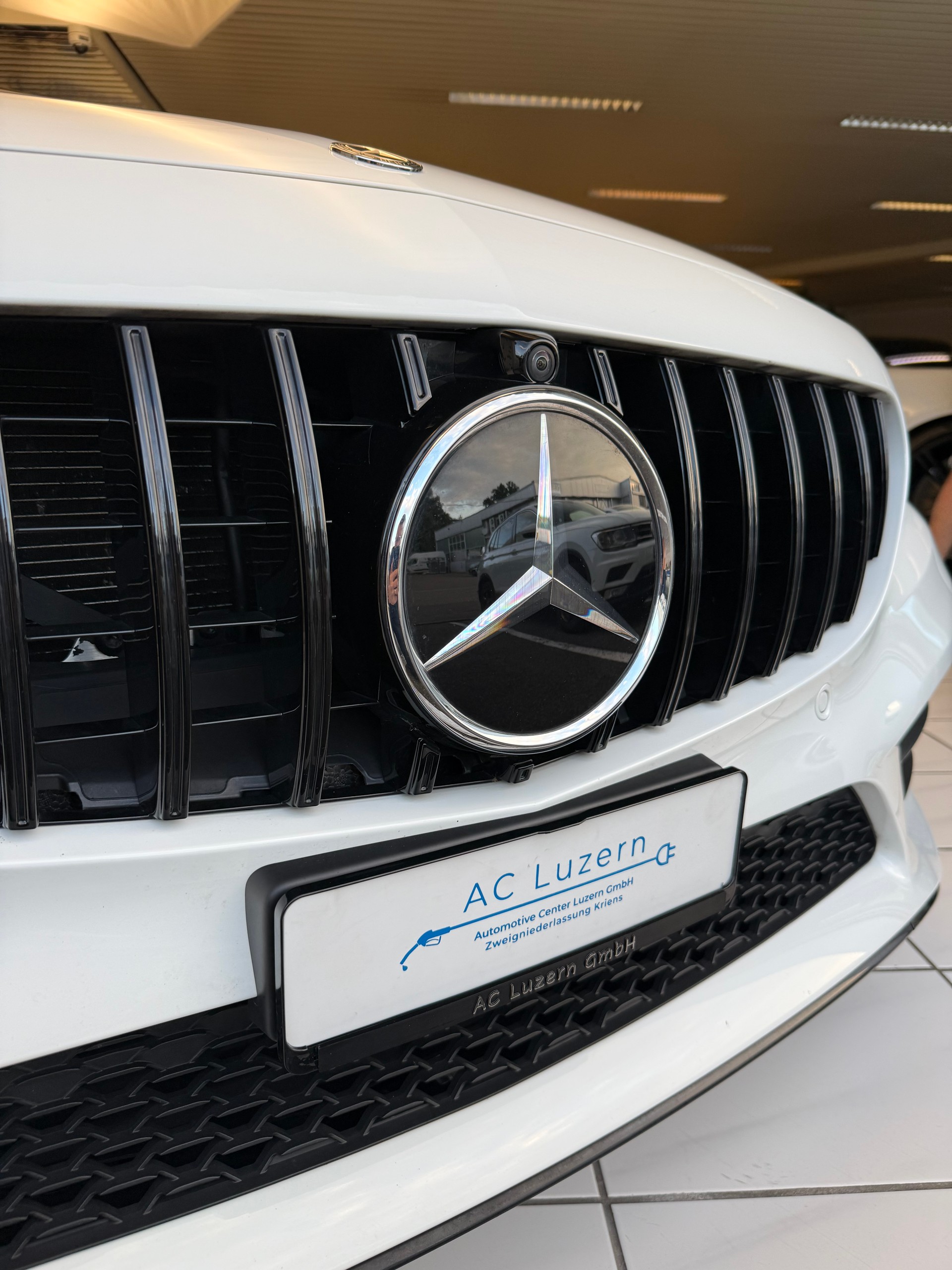 MERCEDES-BENZ C 200 Swiss Star AMG Line 4Matic 9G-Tronic-image-18