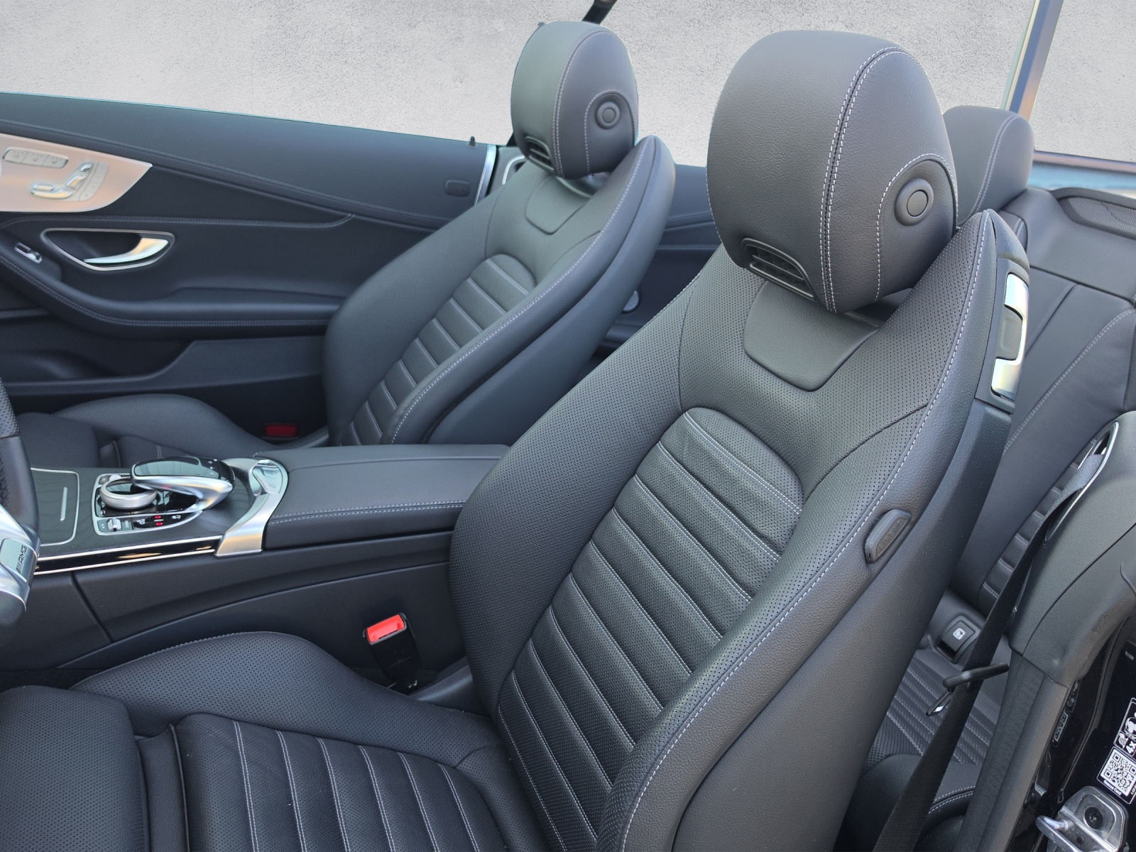 MERCEDES-BENZ C 43 Cabriolet AMG Premium + 4Matic 9G-Tronic-image-13
