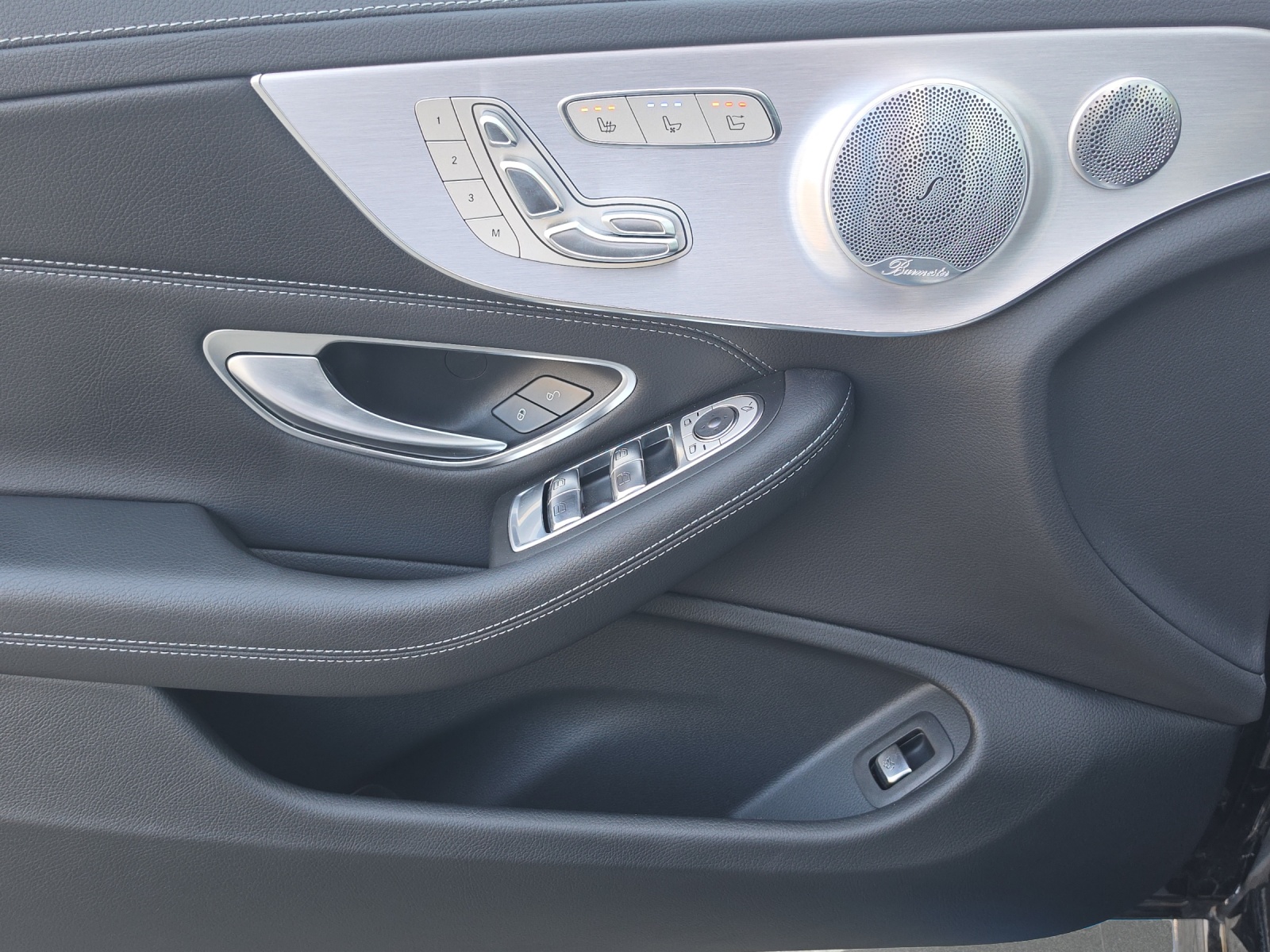 MERCEDES-BENZ C 43 Cabriolet AMG Premium + 4Matic 9G-Tronic-image-14