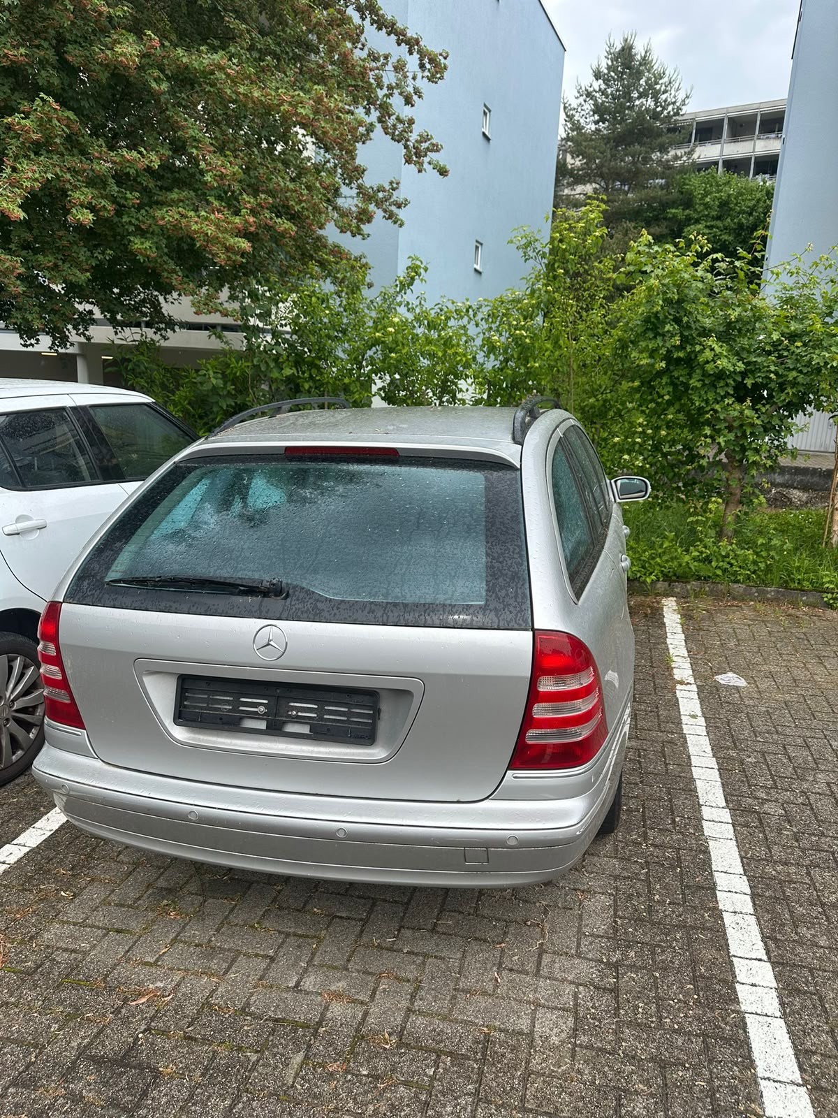 MERCEDES-BENZ C 240 Avantgarde-image-1