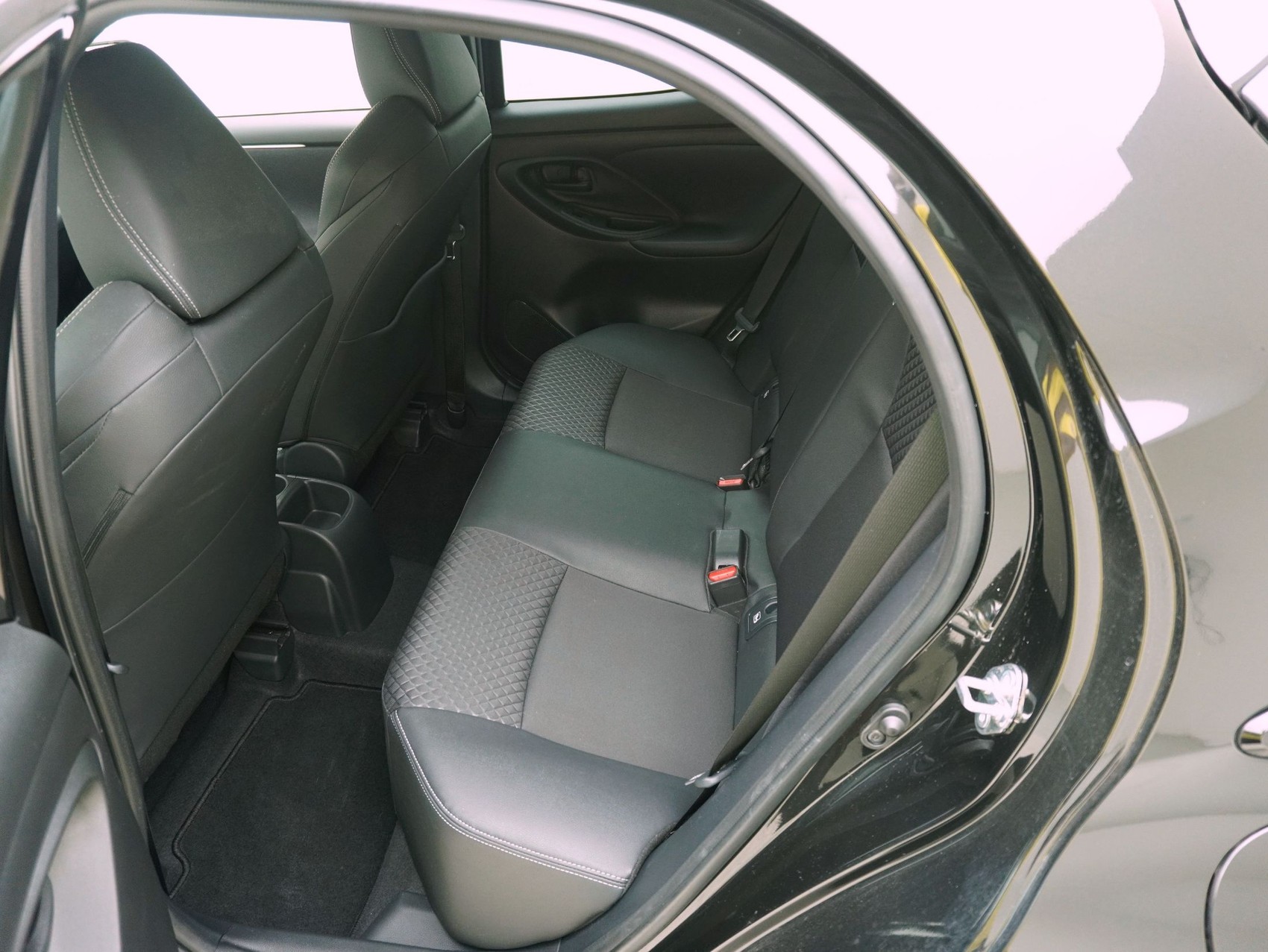 TOYOTA Yaris 1.5 VVT-iE Move-image-10