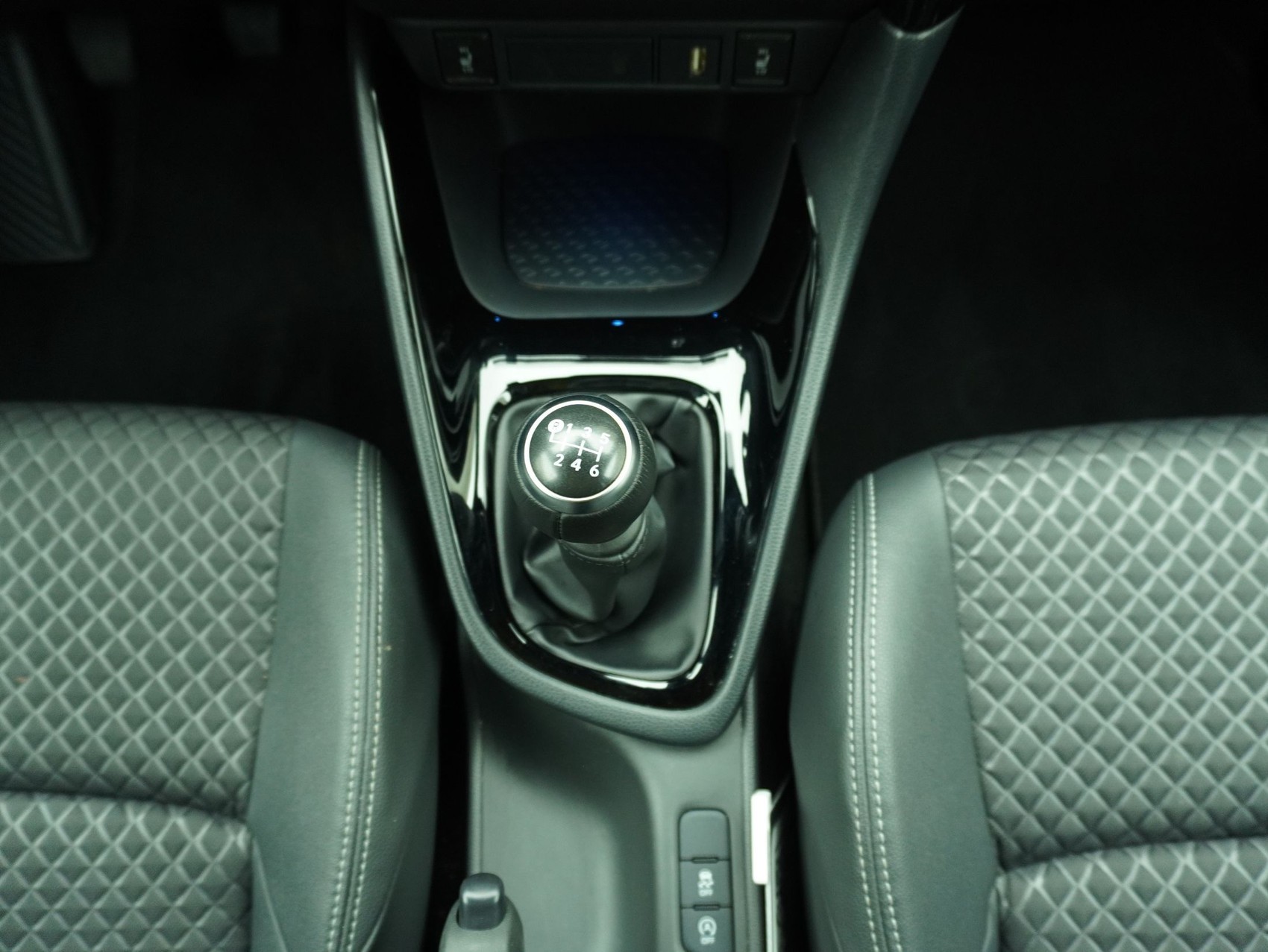TOYOTA Yaris 1.5 VVT-iE Move-image-14