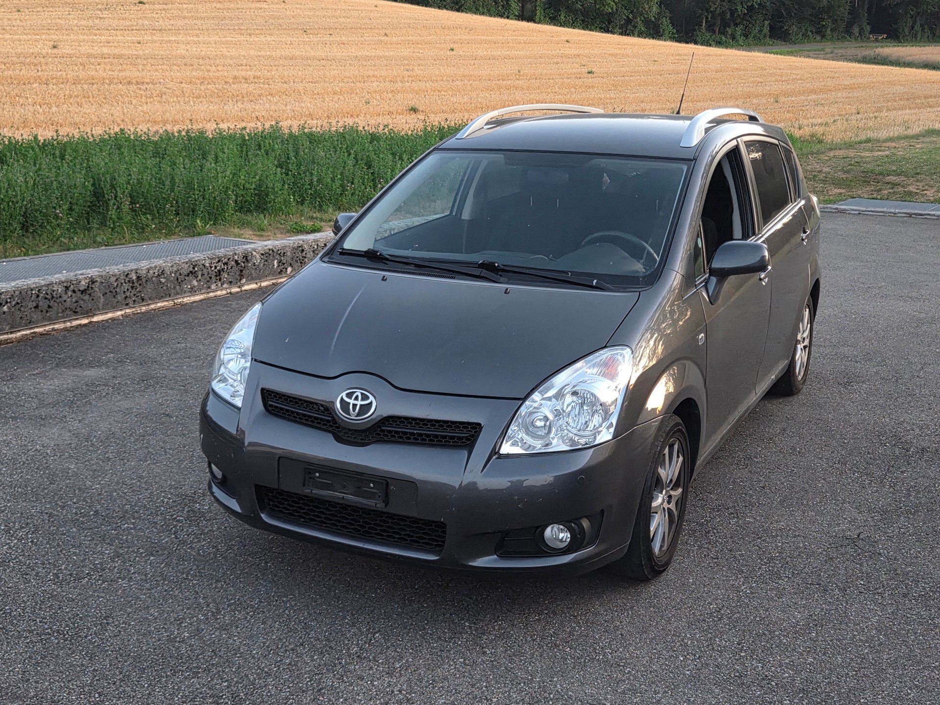 TOYOTA Corolla Verso 1.8 Linea Sol-image-1