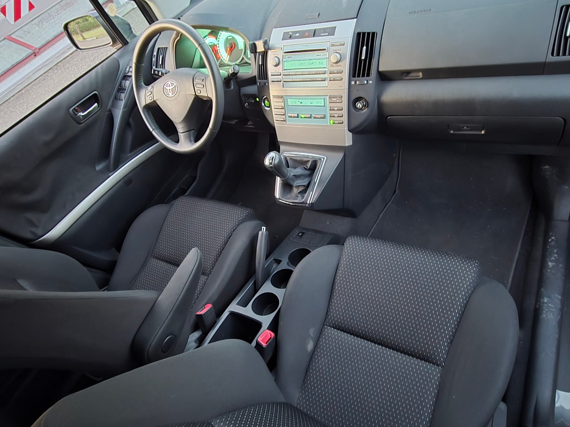 TOYOTA Corolla Verso 1.8 Linea Sol-image-6