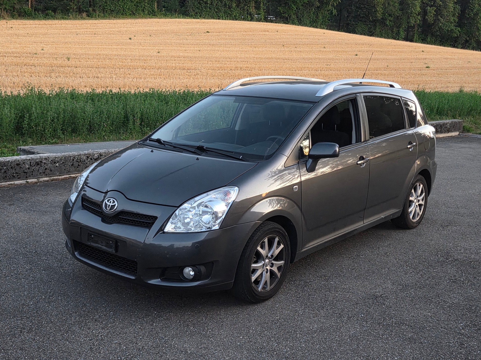 TOYOTA Corolla Verso 1.8 Linea Sol-image-0