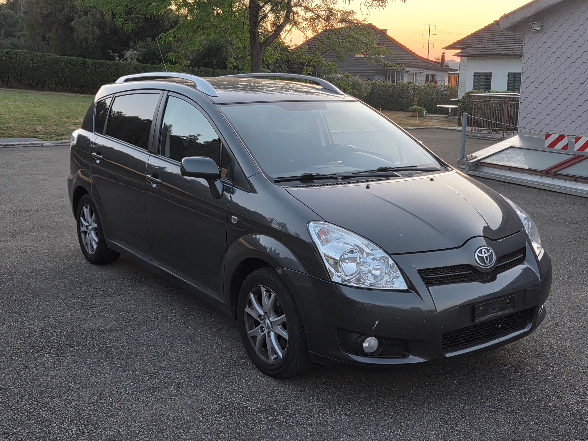 TOYOTA Corolla Verso 1.8 Linea Sol-image-2