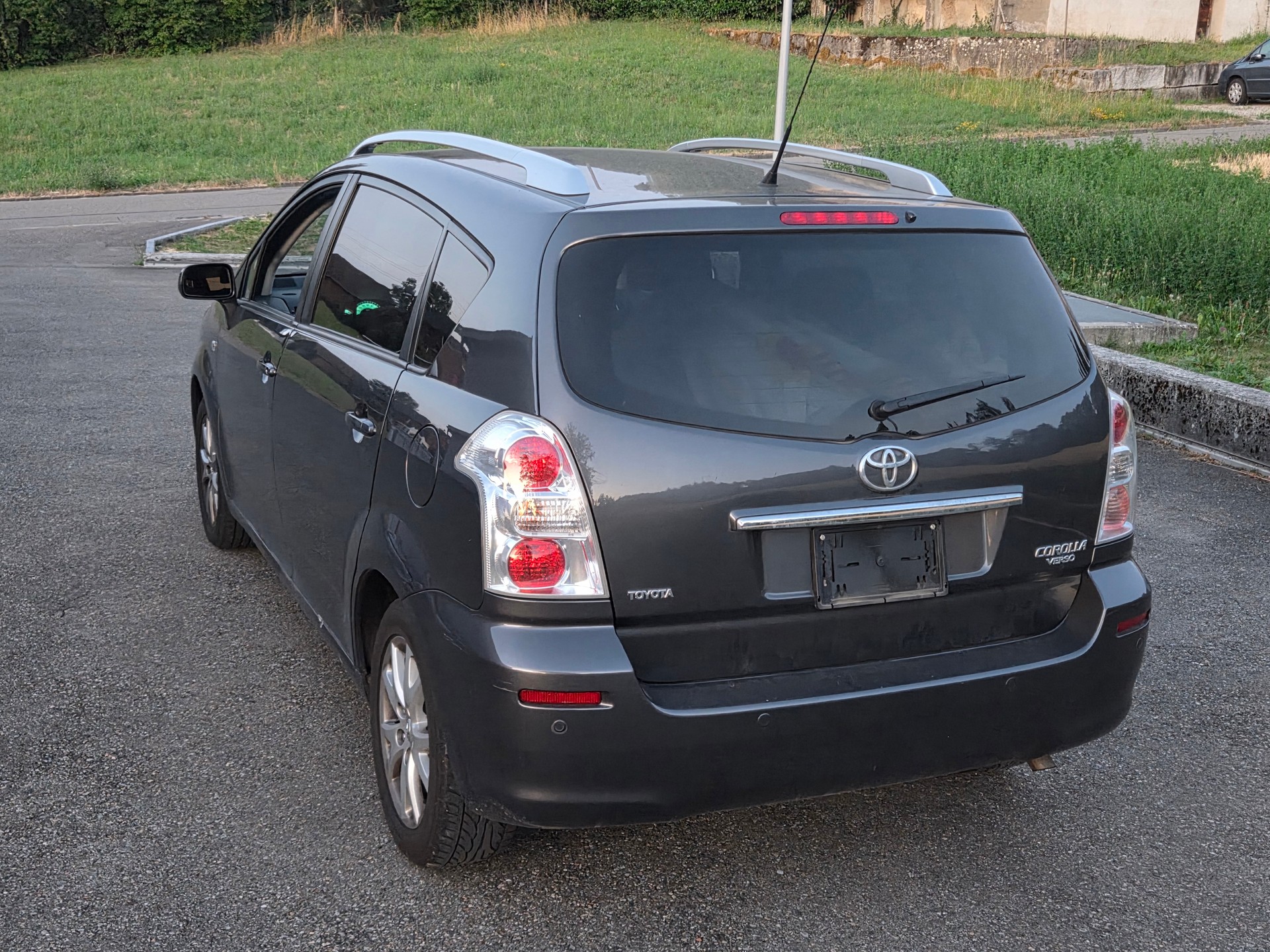 TOYOTA Corolla Verso 1.8 Linea Sol-image-4