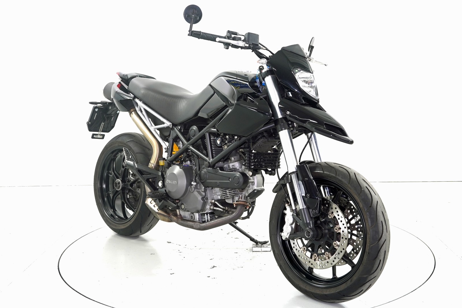 DUCATI Hypermotard 796-showroom-element-1