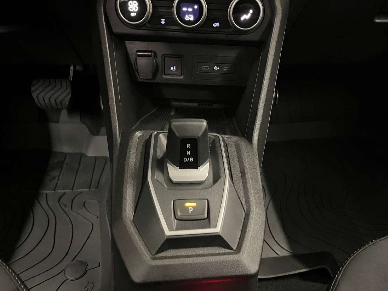 DACIA Jogger 1.8 Hybrid Extreme-image-10