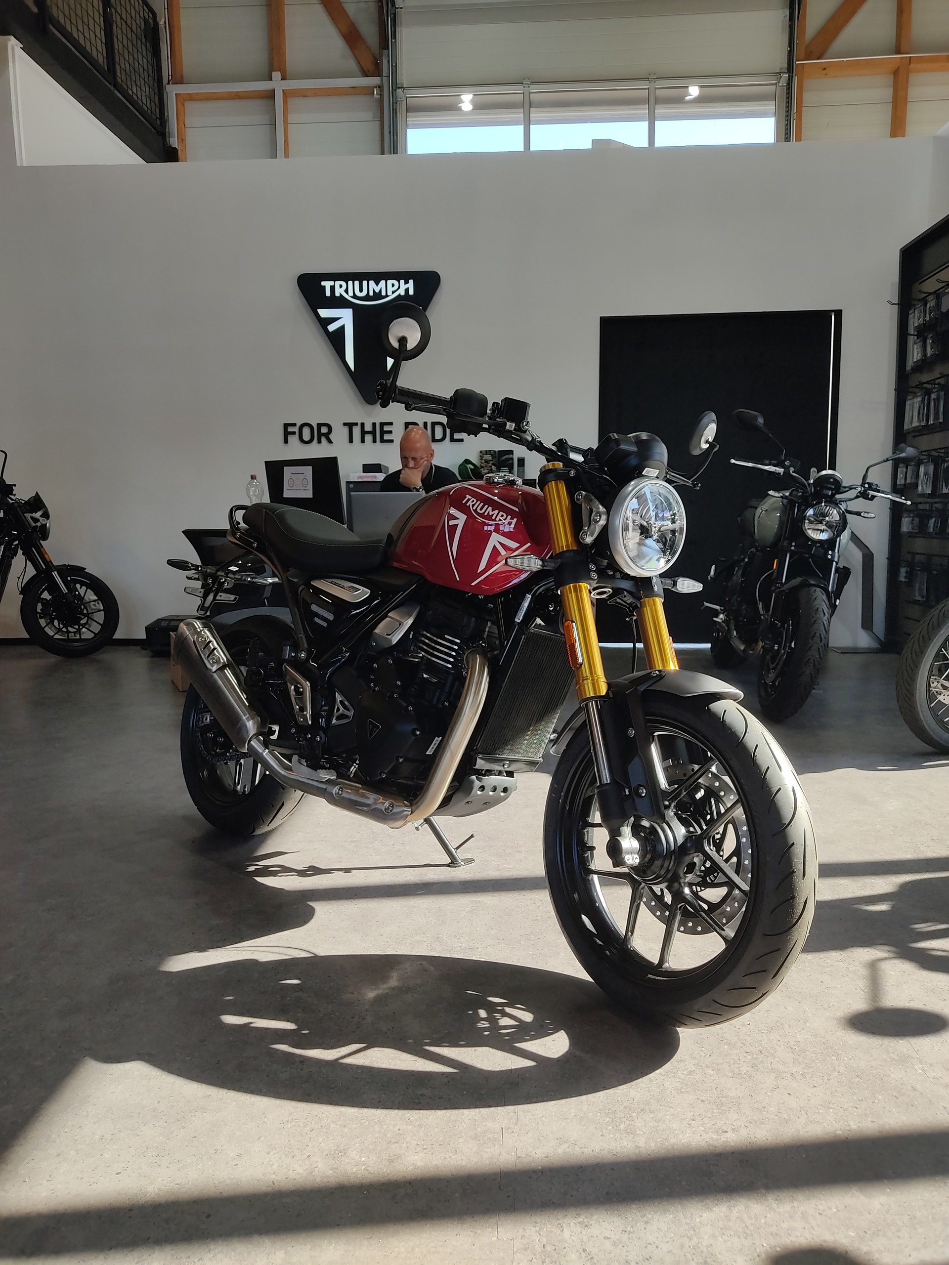 TRIUMPH Speed 400 XC