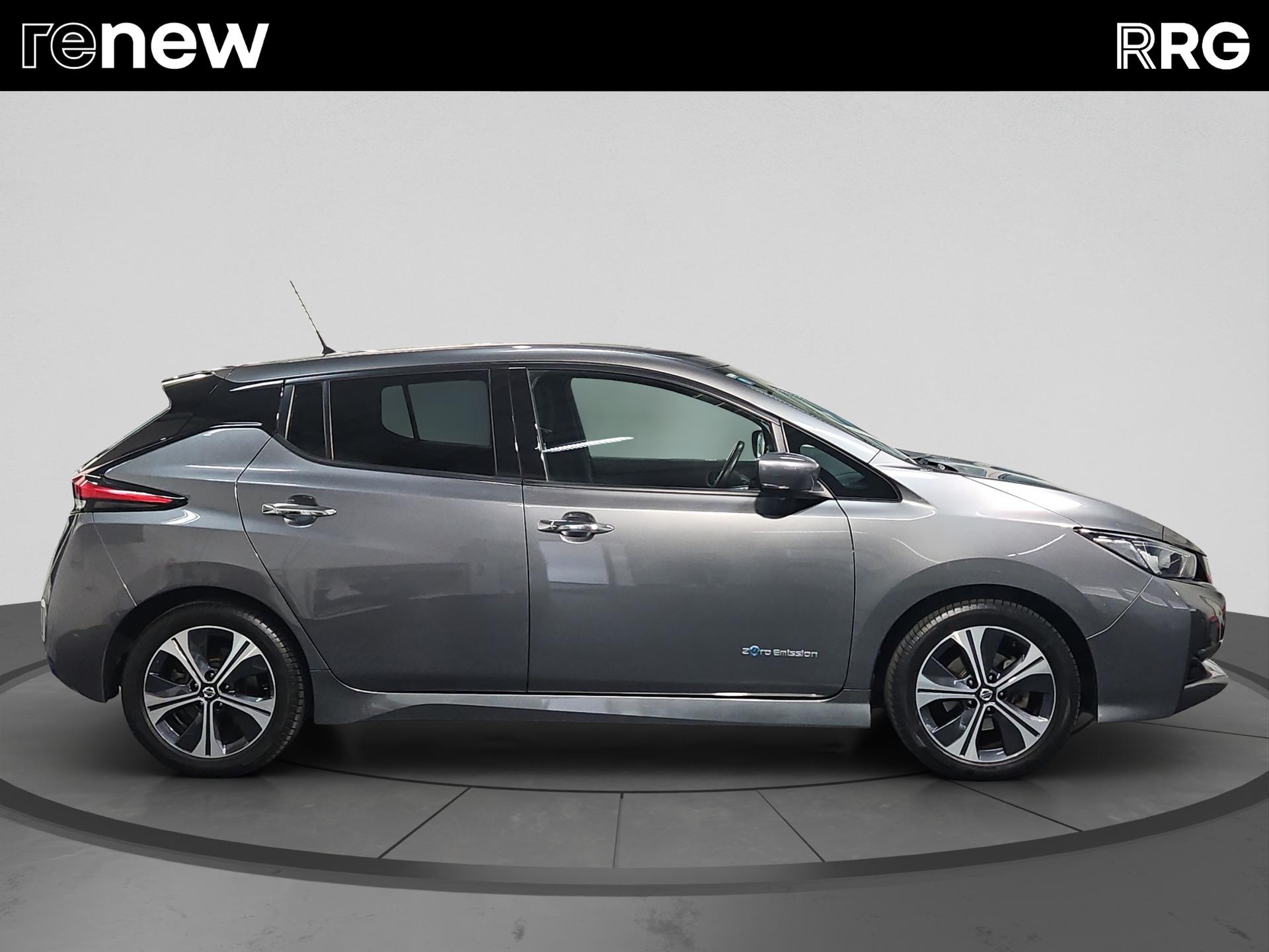 NISSAN Leaf N-Connecta (incl. battery)-showroom-element-1