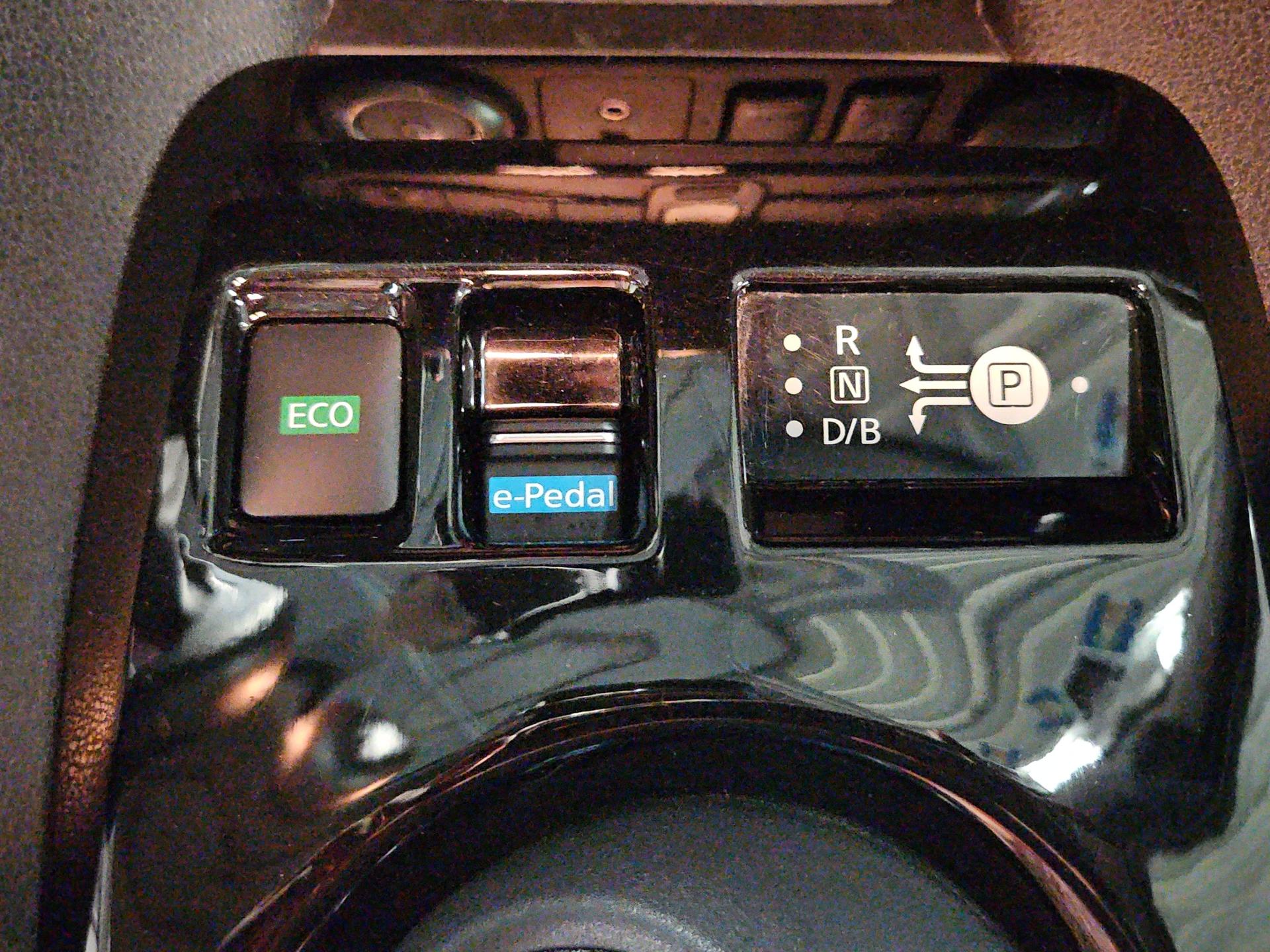 NISSAN Leaf N-Connecta (incl. battery)-image-19