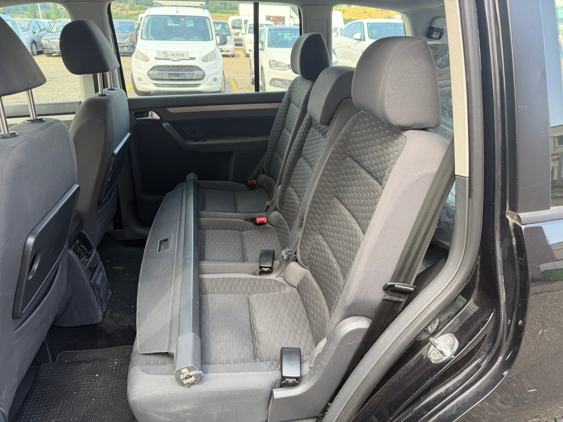 VW Touran 1.9 TDI Trendline-image-6