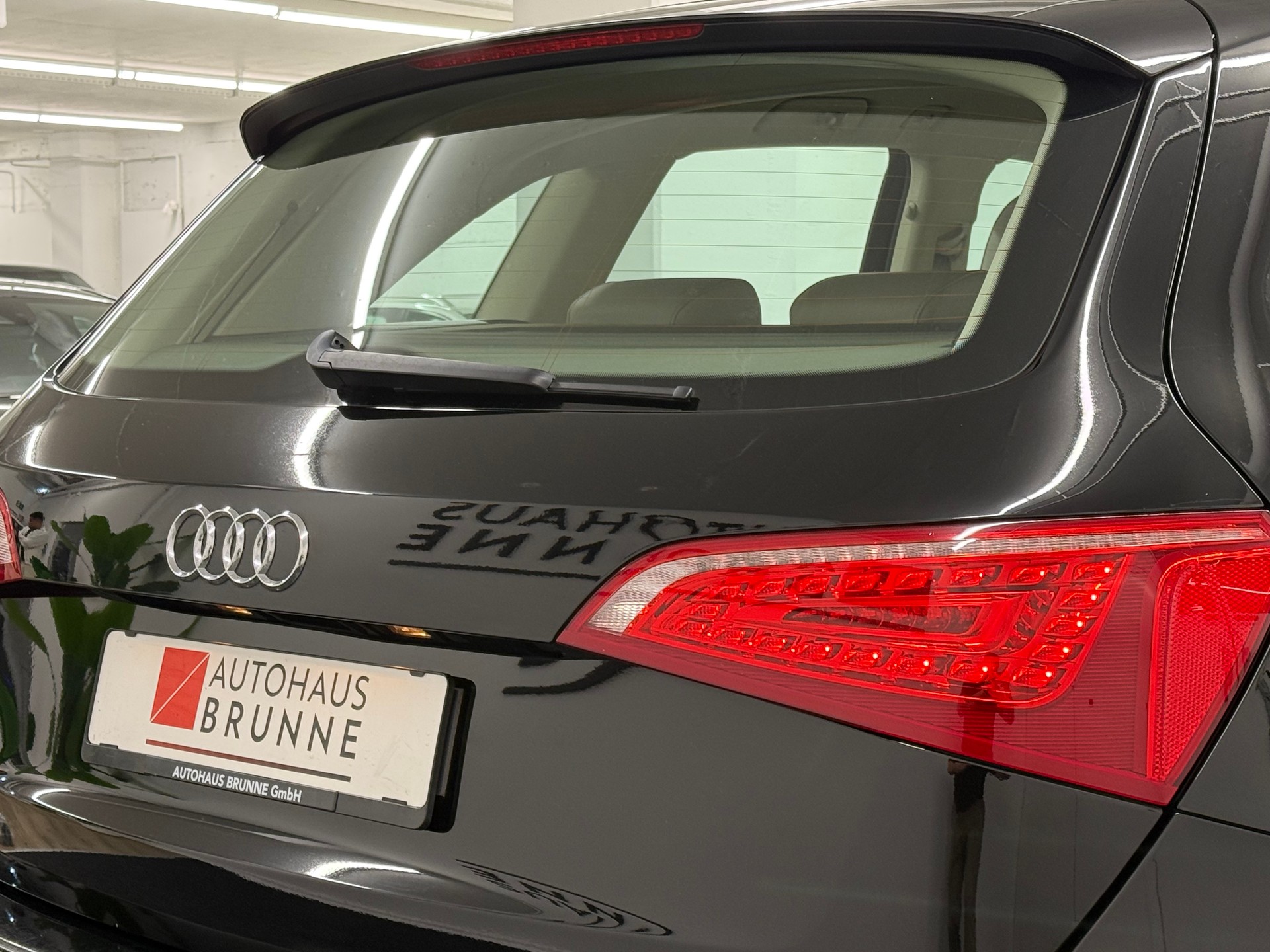 AUDI Q5 3.0 TDI quattro S-tronic-image-10