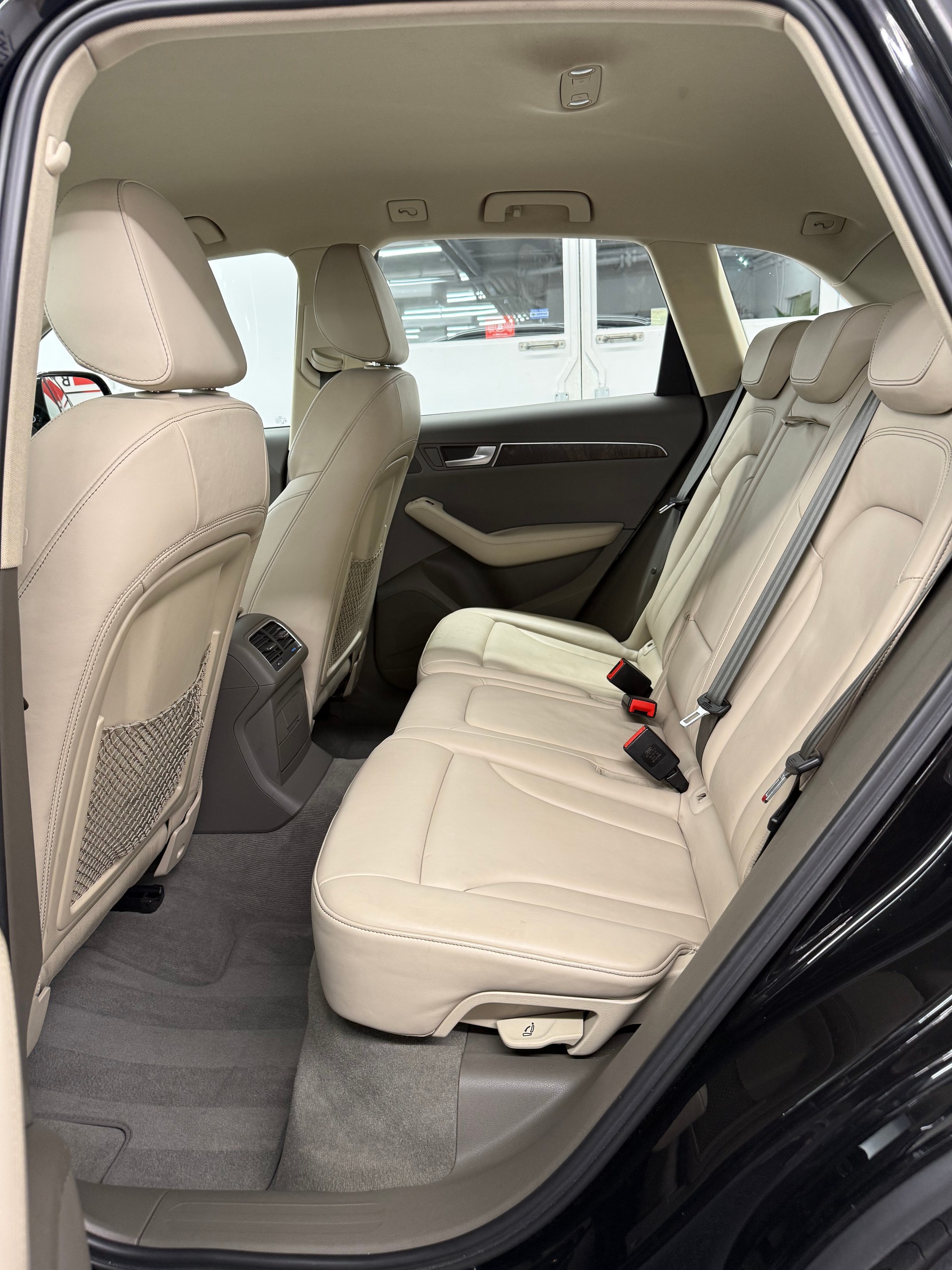 AUDI Q5 3.0 TDI quattro S-tronic-image-21