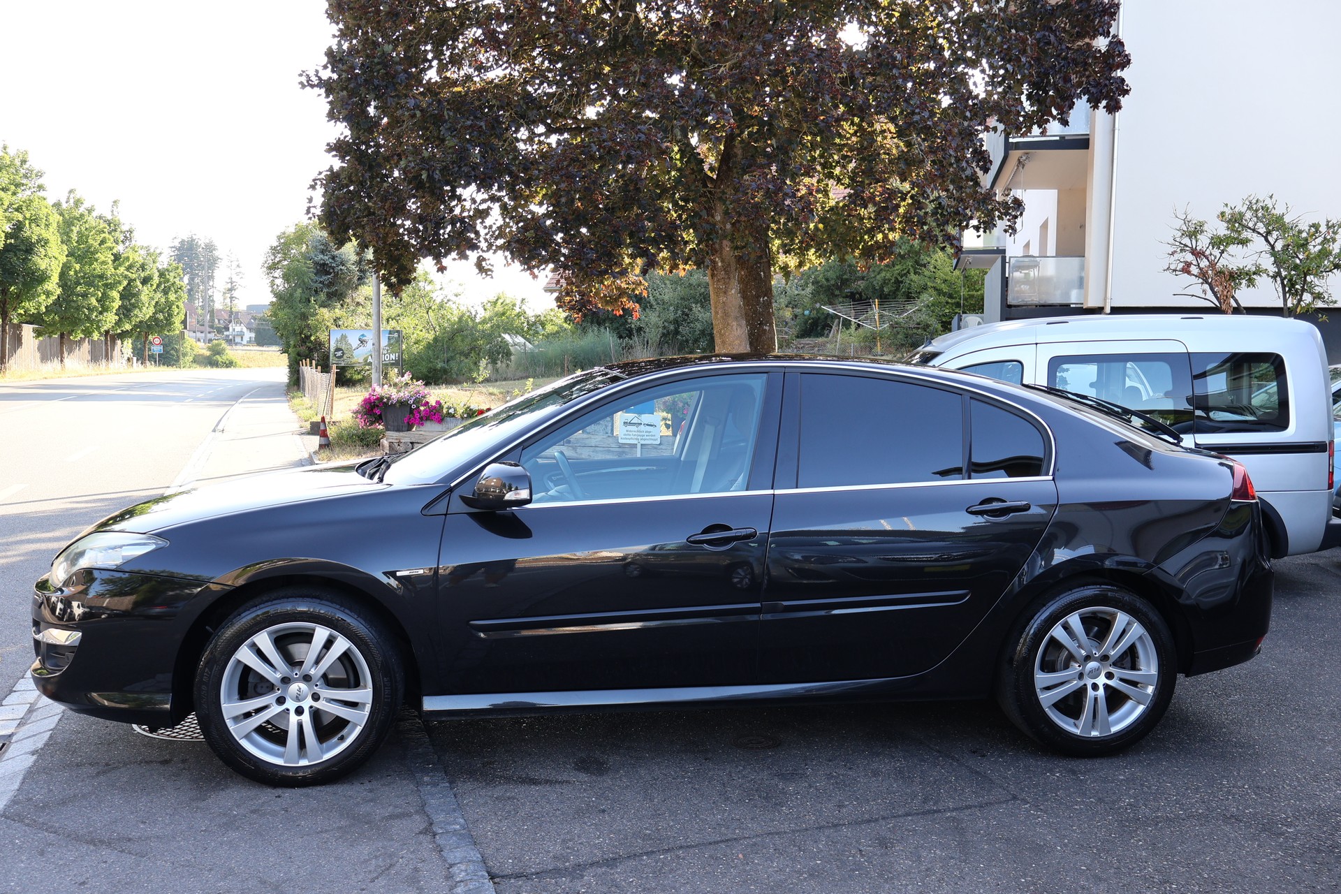 RENAULT Laguna 2.0 16V T Bose Automatic-image-3