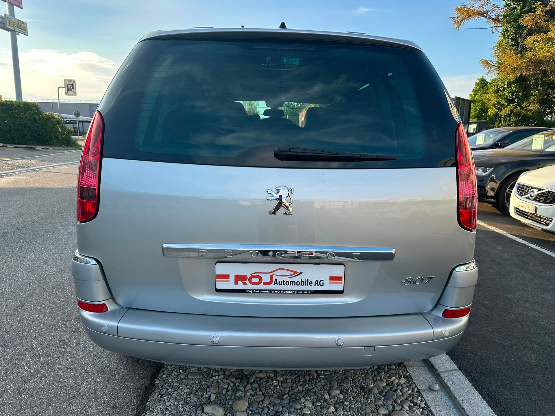 PEUGEOT 807 2.0 16V HDi Allure Tiptronic-image-6
